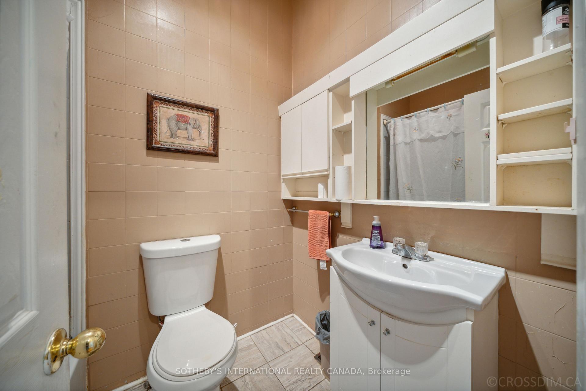 4 Bedrooms Condo at 28 Enclave, Toronto For sale