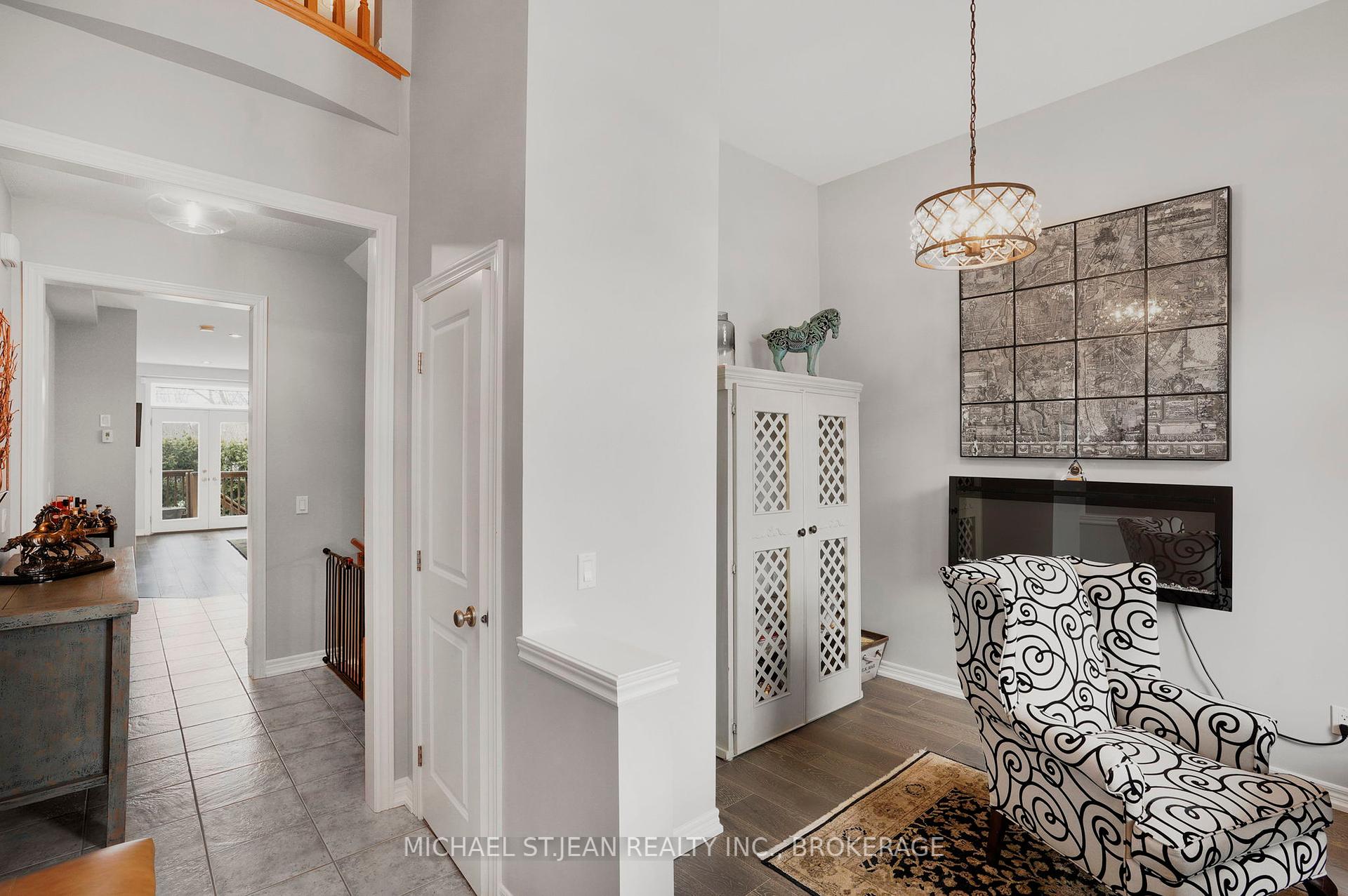 3 Bedrooms Condo at 5056 New,  Burlington For sale