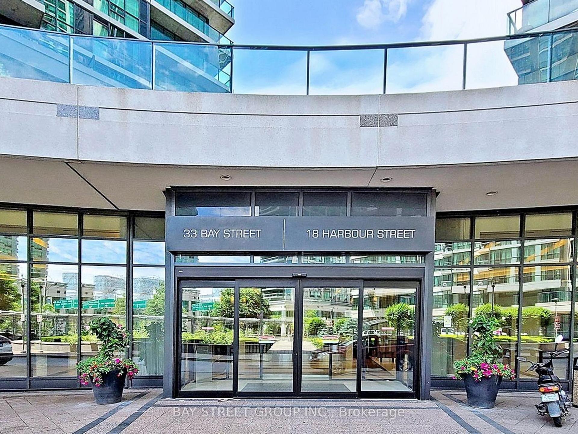 3 Bedrooms Condo at 33 BAY, Toronto For sale