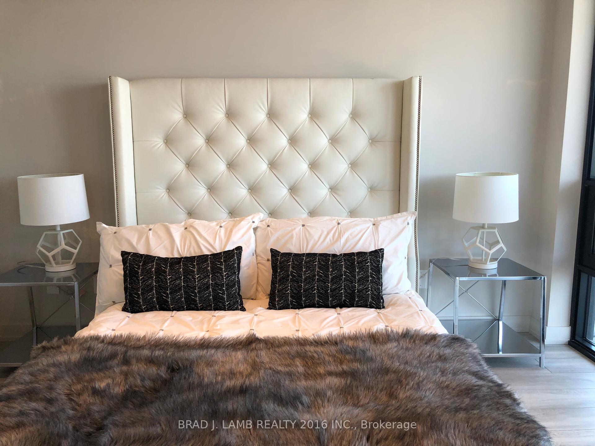 2 Bedrooms Condo at 458 Richmond, Toronto For sale