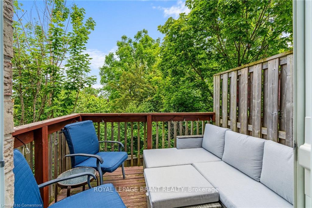 3 Bedrooms Condo at 6995 Glory, Mississauga For sale