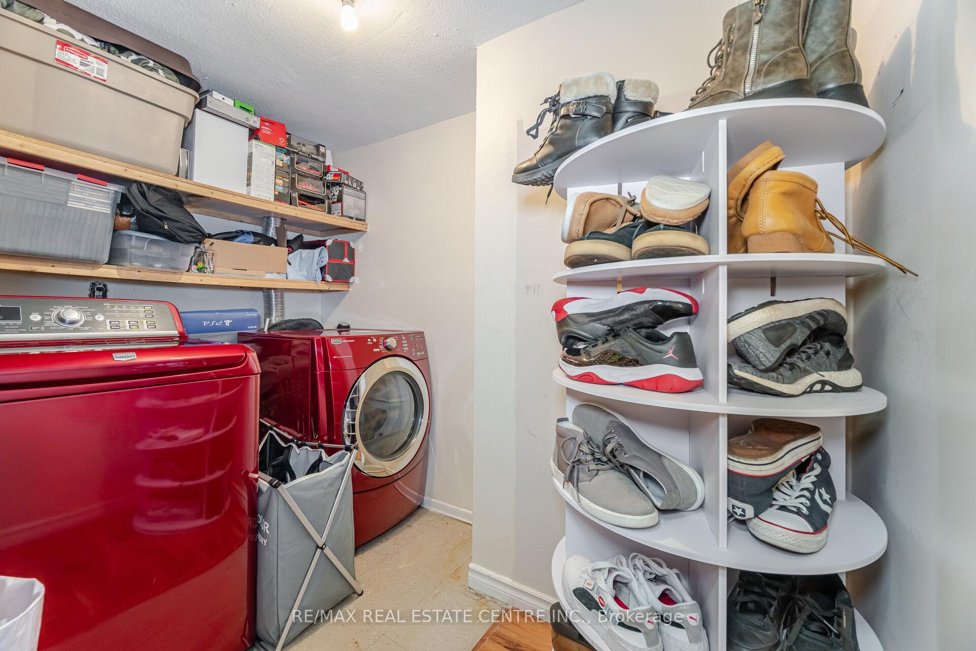 2 Bedrooms Condo at 2825 Islington, Toronto For sale