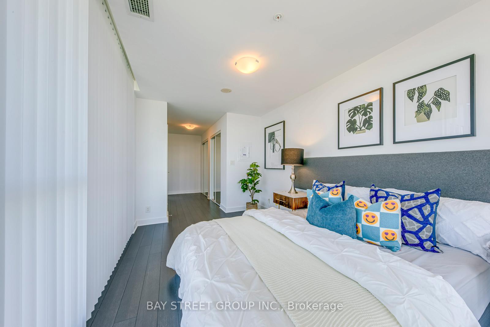 2 Bedrooms Condo at 3985 Grand Park, Mississauga For sale