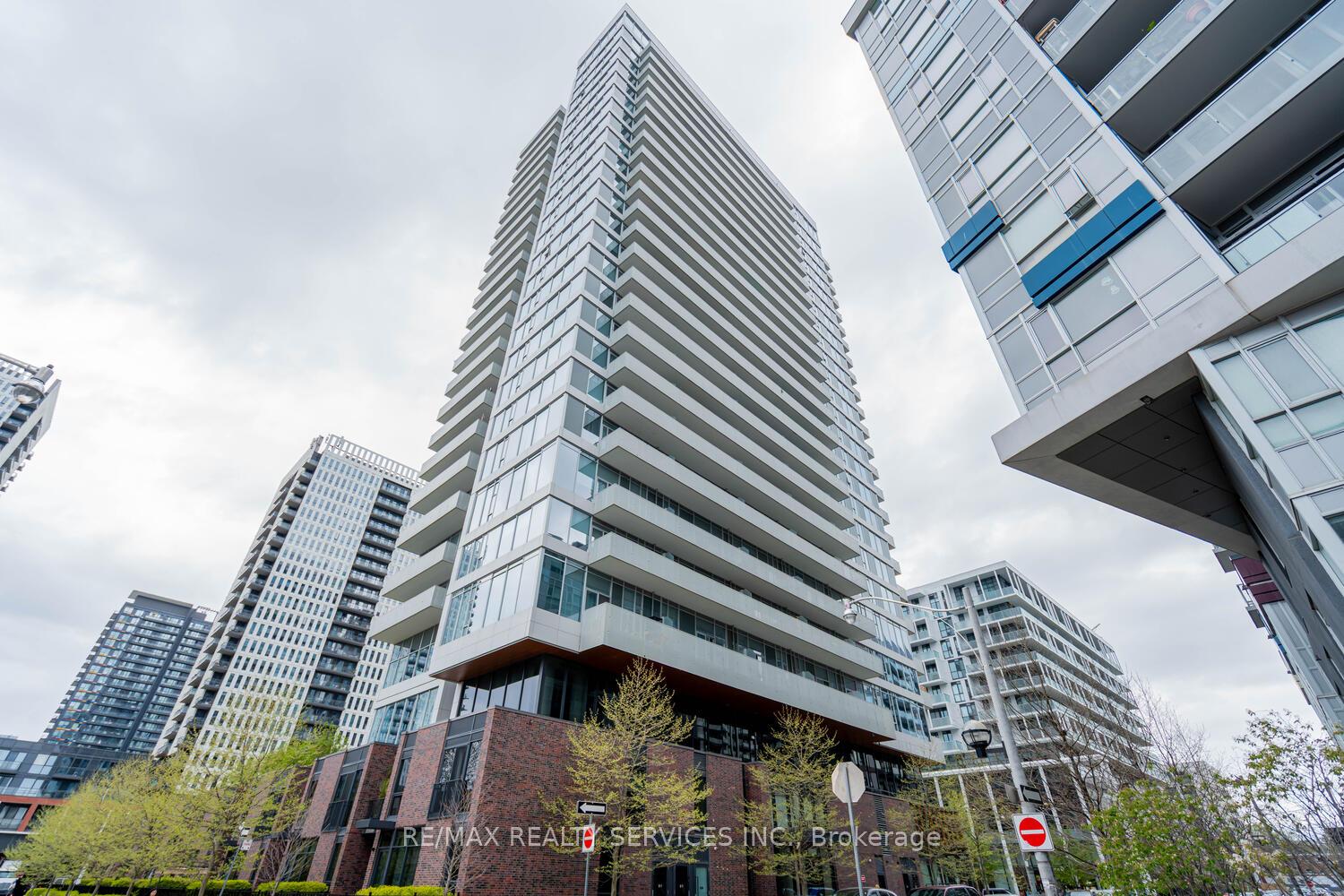 2 Bedrooms Condo at 20 Tubman, Toronto For sale