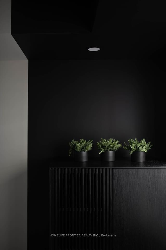 1 Bedroom Condo at 388 Bloor, Toronto For sale