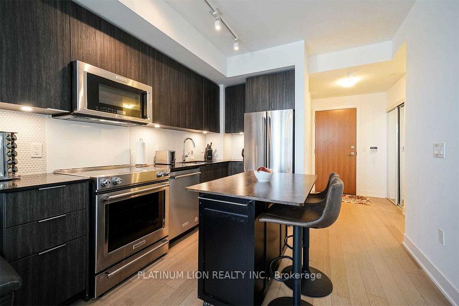 1 Bedroom Condo at 20 Shore Breeze, Toronto For sale