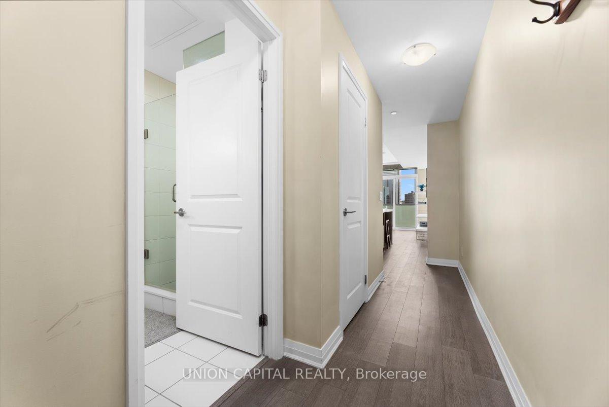 Condo at 8 Mercer, Toronto For sale