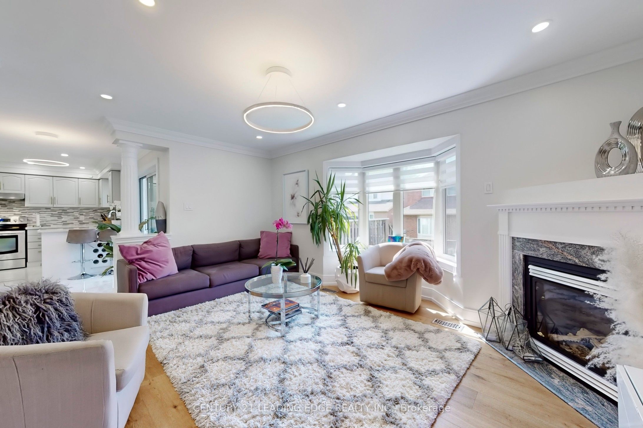 74 Littleleaf Crescent