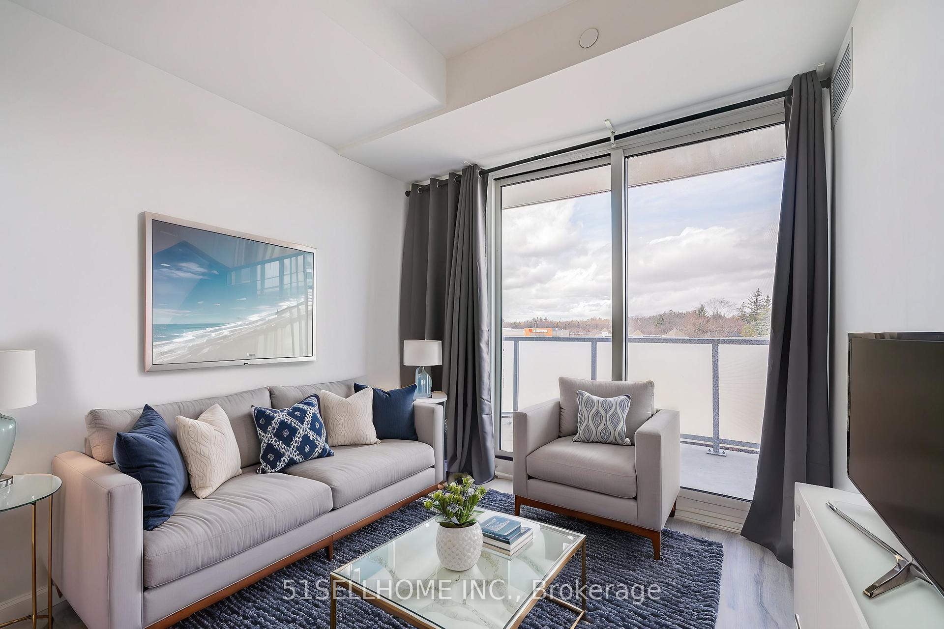 2 Bedrooms Condo at 215 Lakeshore,  Mississauga For sale