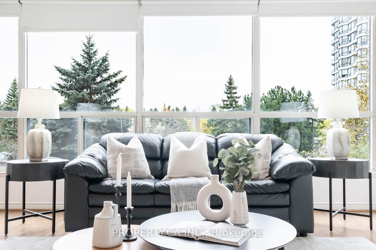 3 Bedrooms Condo at 7300 Yonge, Vaughan For sale