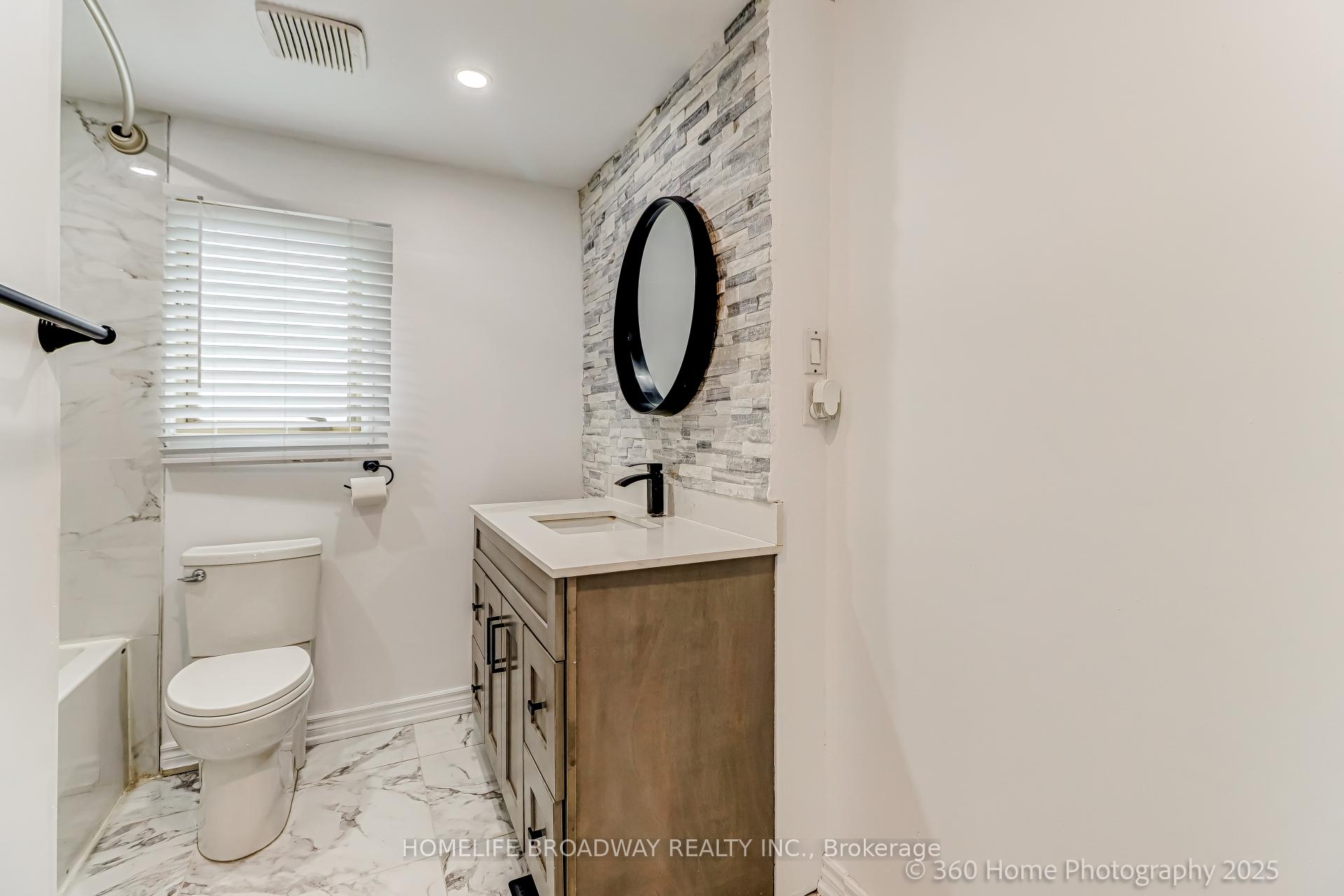 3 Bedrooms Condo at 51 Yellow Birch, Toronto For sale