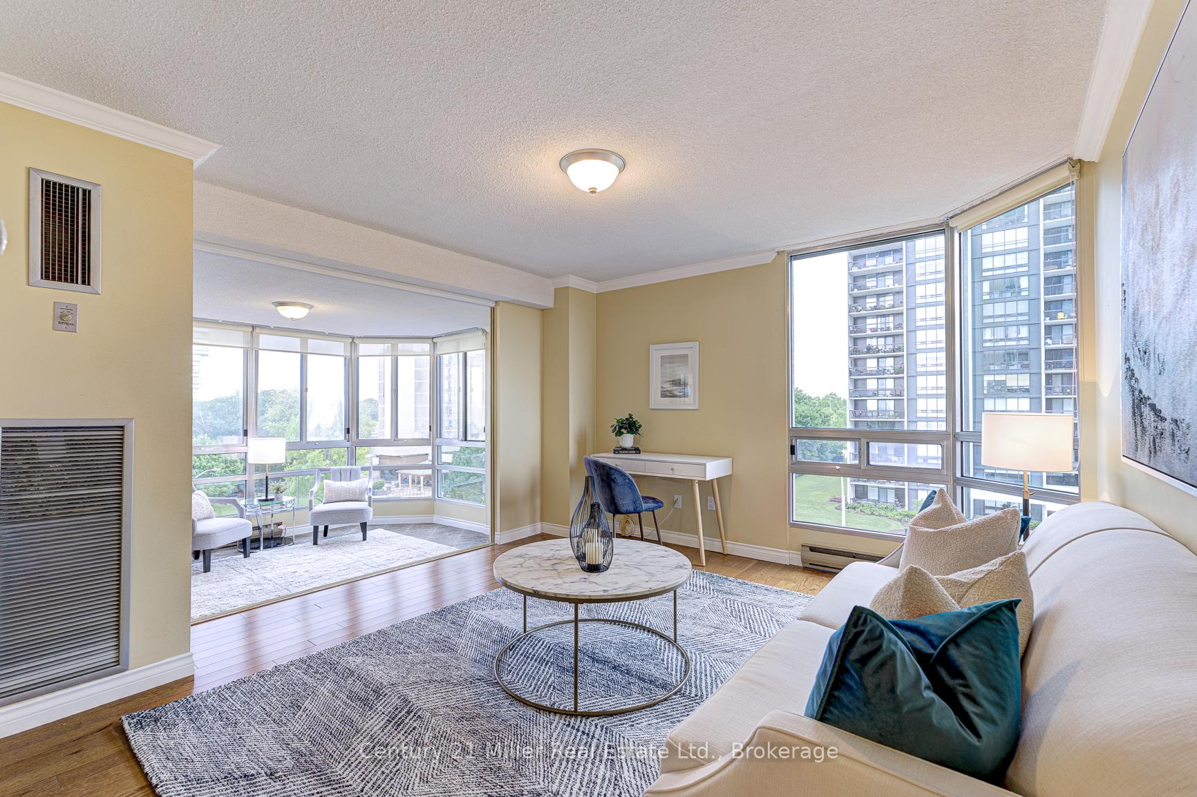 2 Bedrooms Condo at 2180 Marine, Oakville For sale