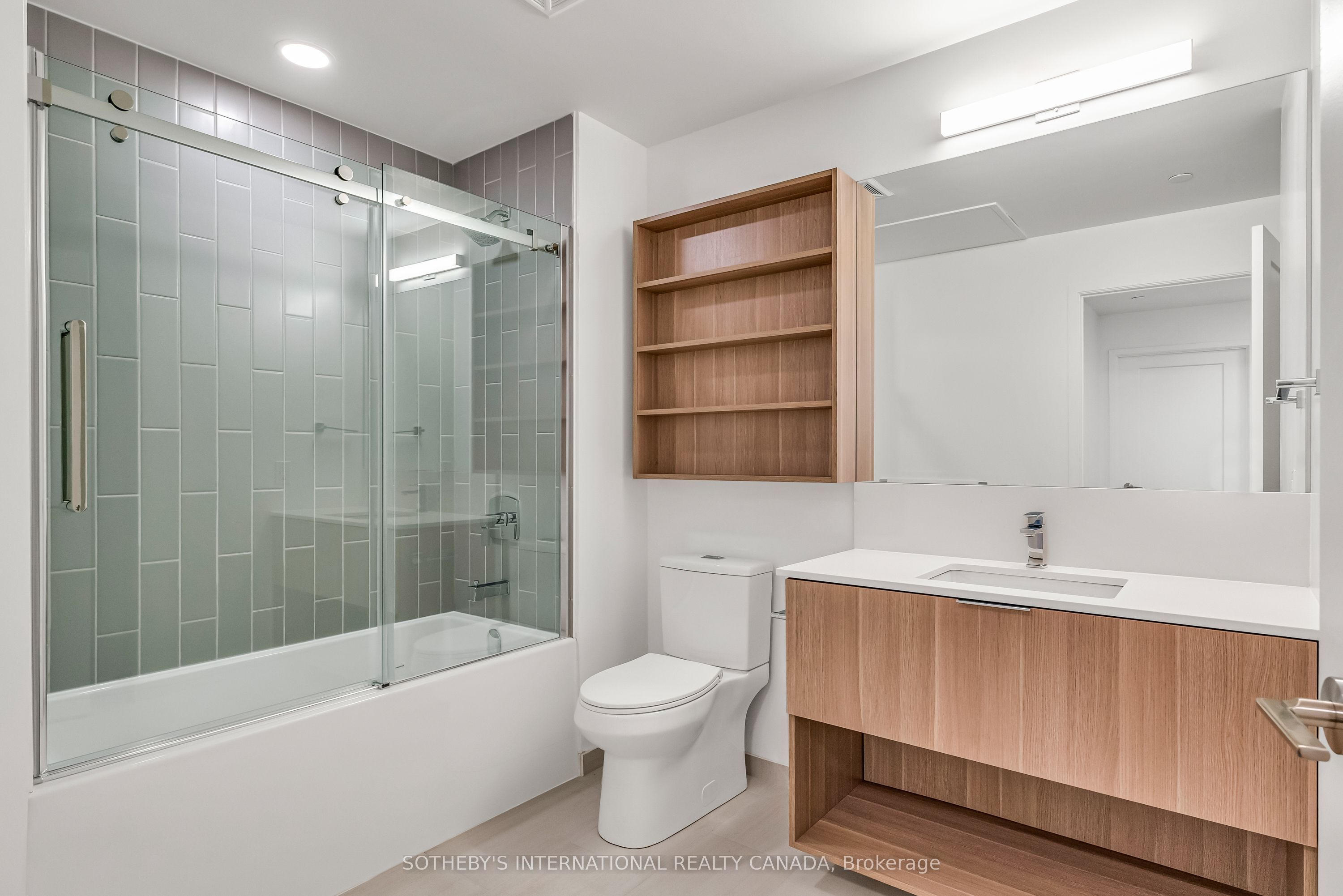 88 Bathurst Street, #1122