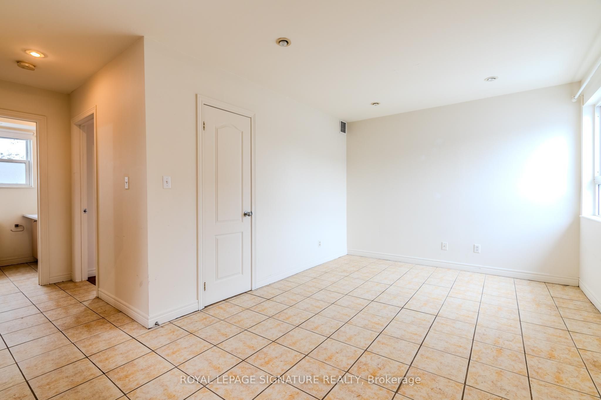 401 Donlands Avenue, #3