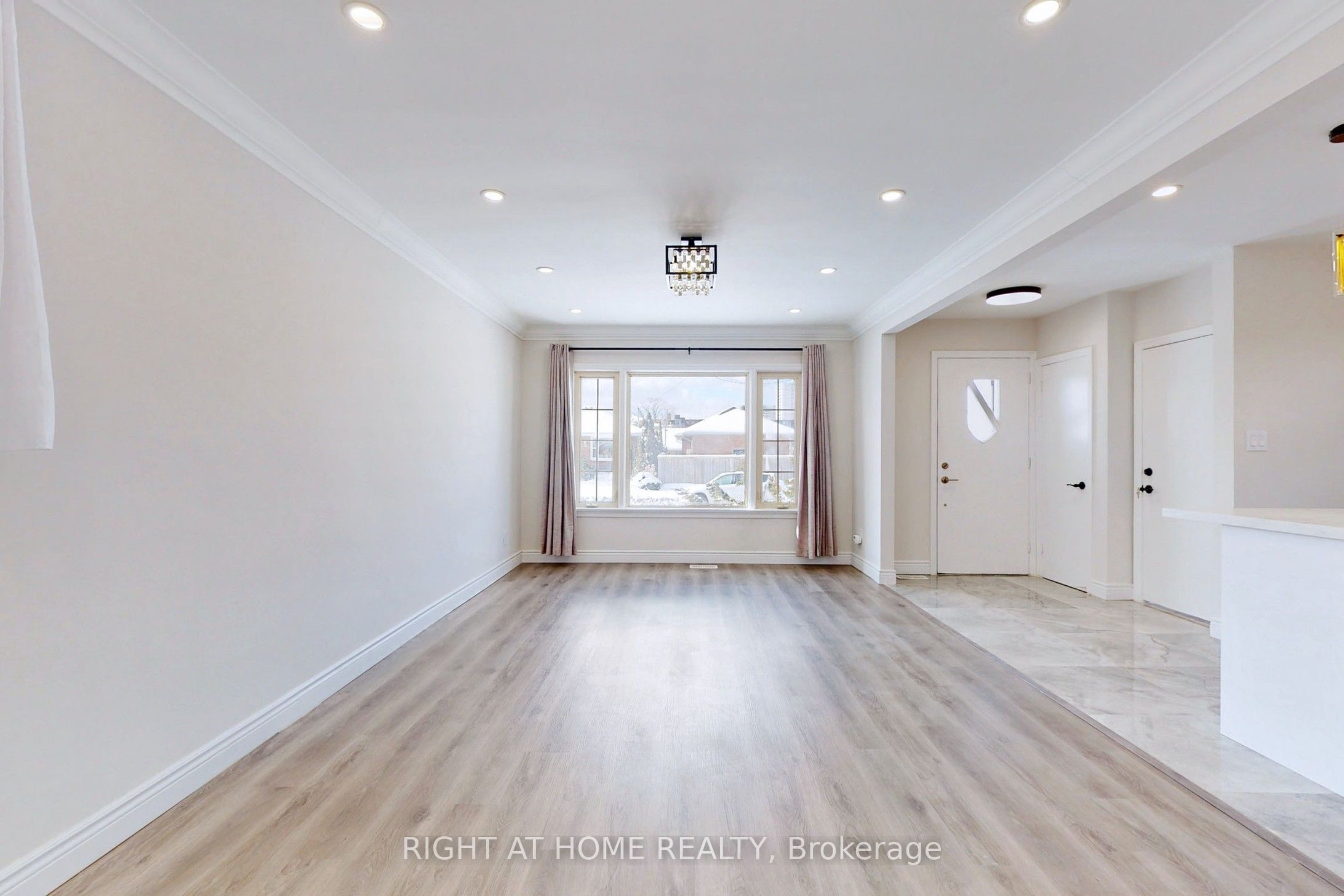 7 Rothwell Road, #Main