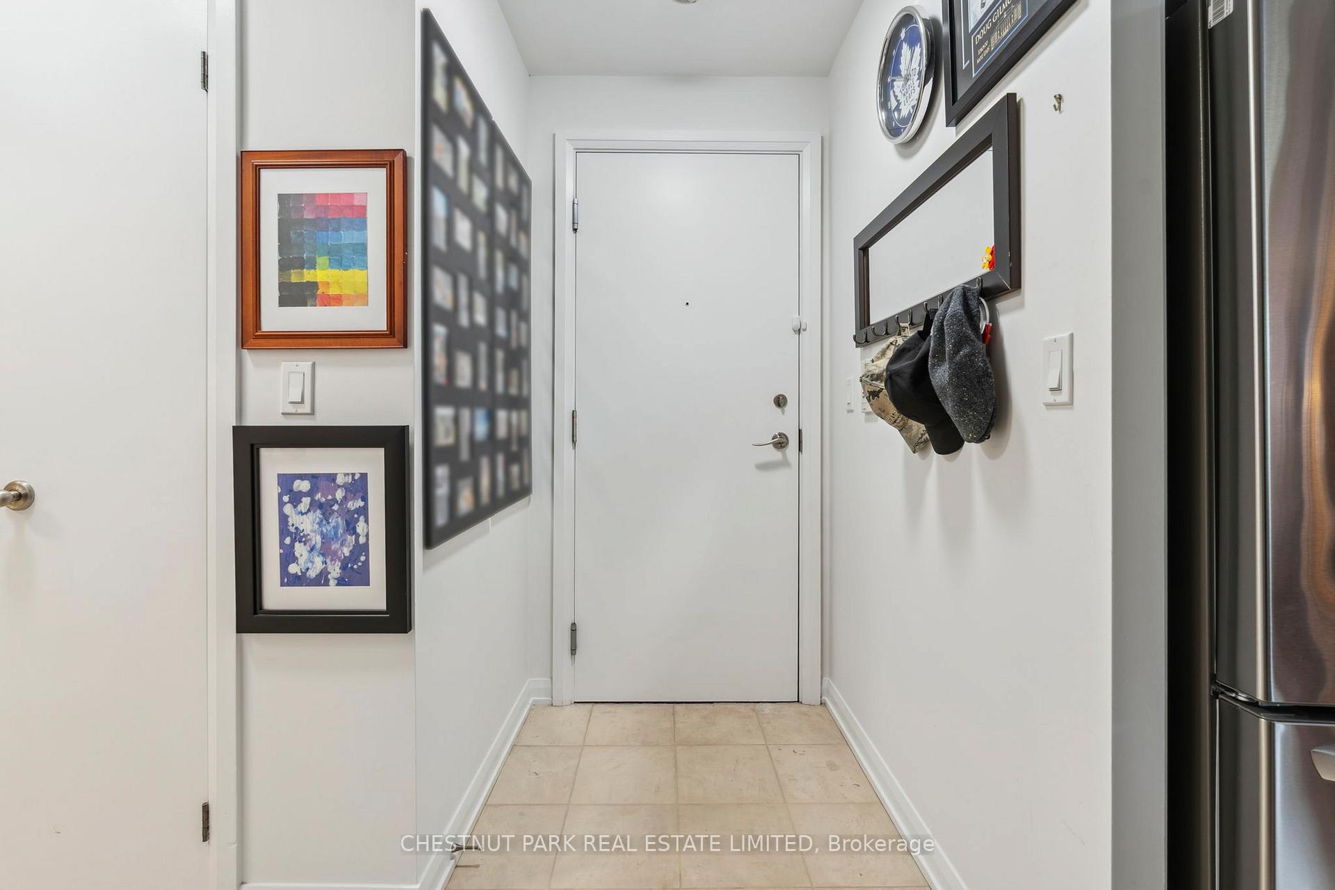 3 Bedrooms Condo at 11 Soho, Toronto For sale