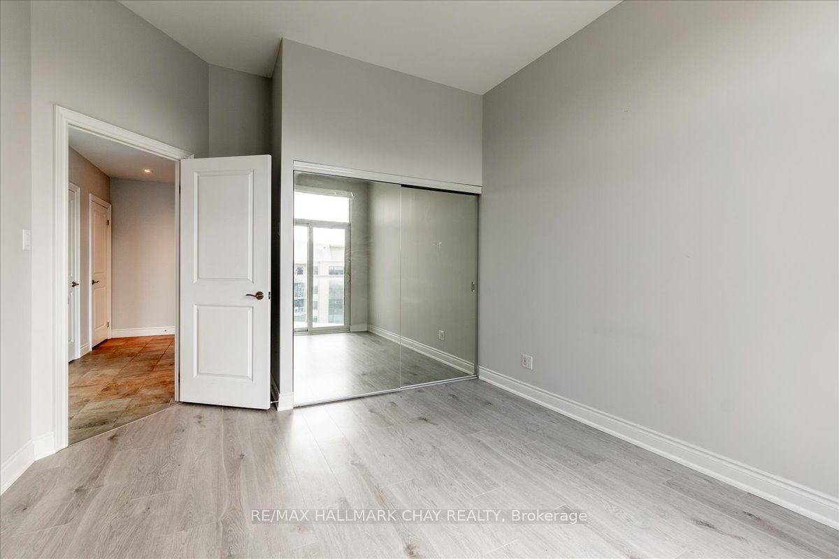 33 Ellen Street, #PH-09