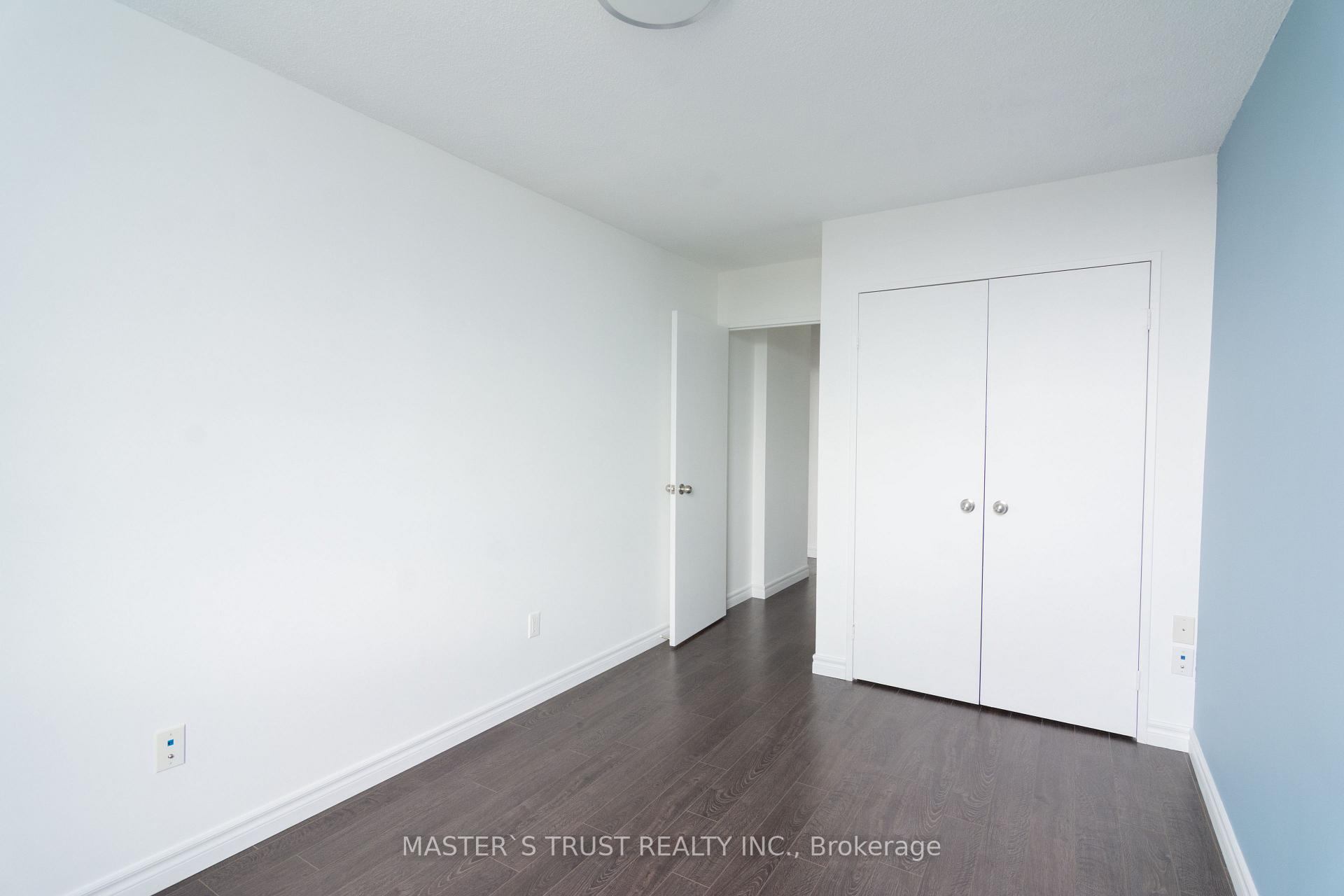 2 Bedrooms Condo at 1950 Kennedy,  Toronto For sale