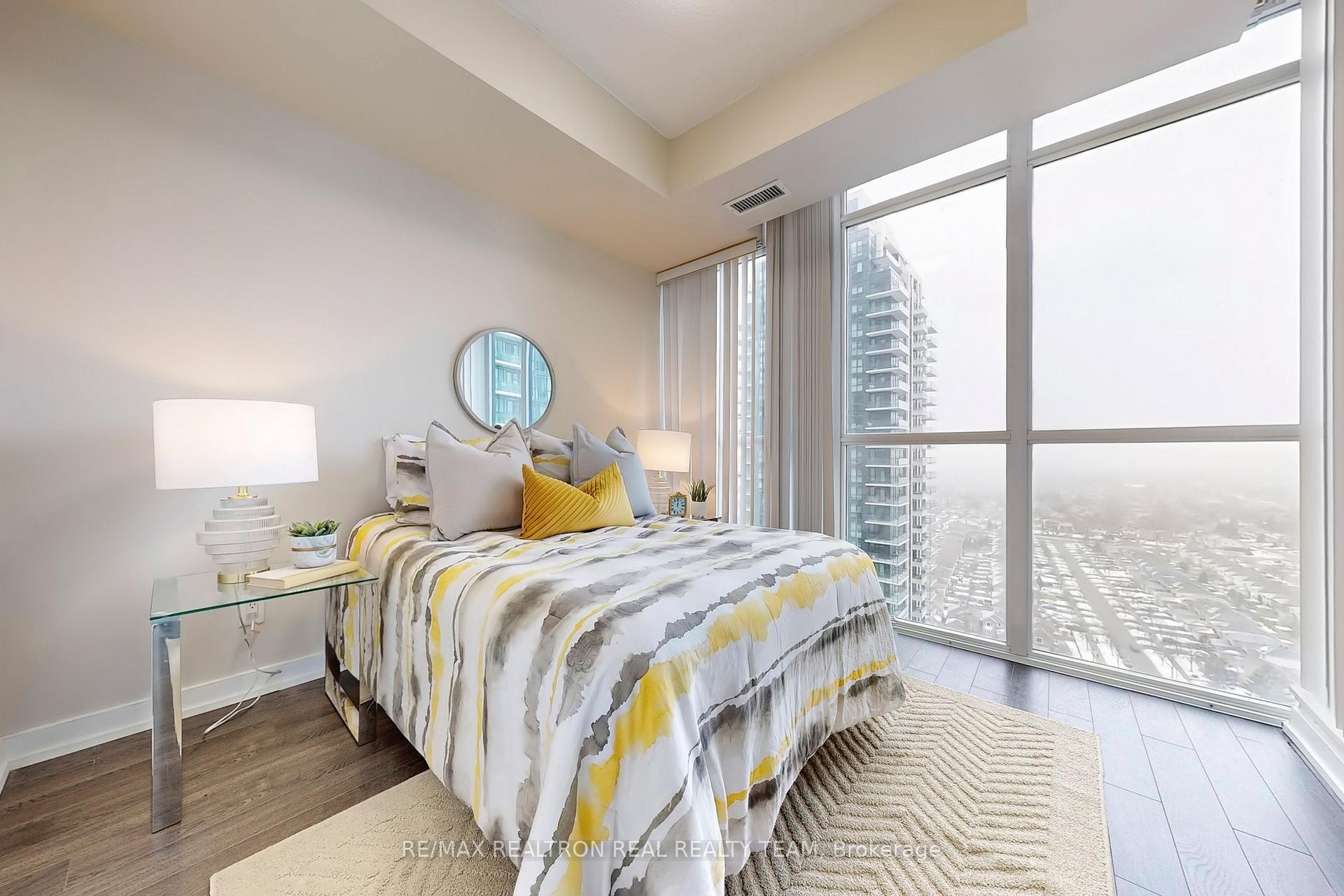 1 Bedroom Condo at 4070 Confederation, Mississauga For sale