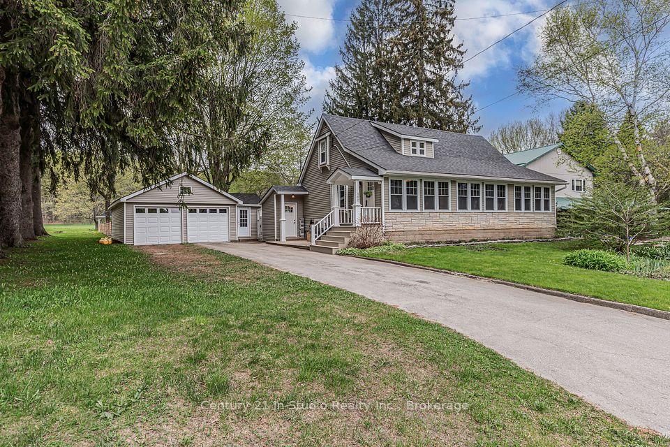 382 2nd Avenue, Georgian Bluffs, ON N4K 5T1