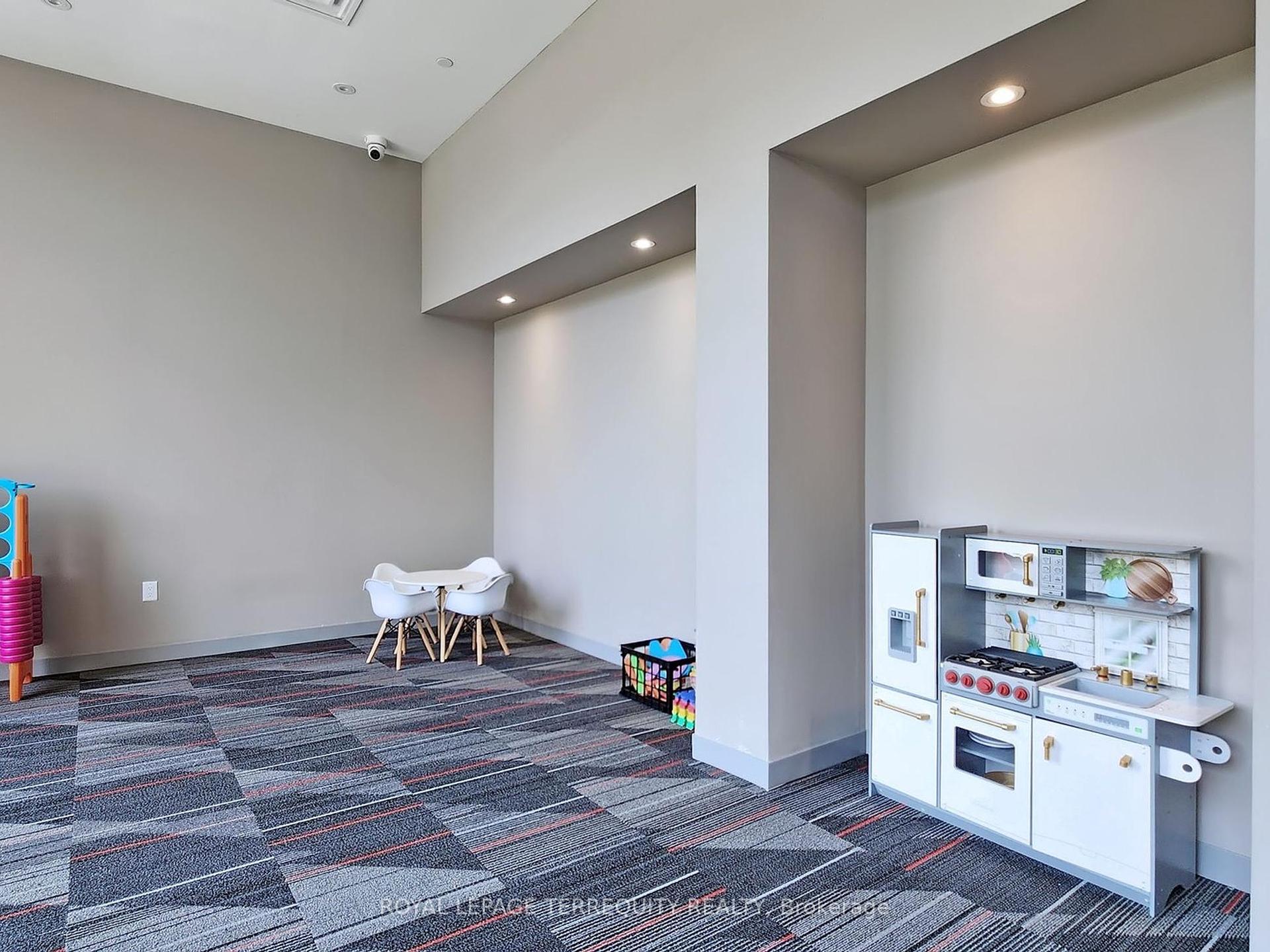2 Bedrooms Condo at 3220 Sheppard, Toronto For sale