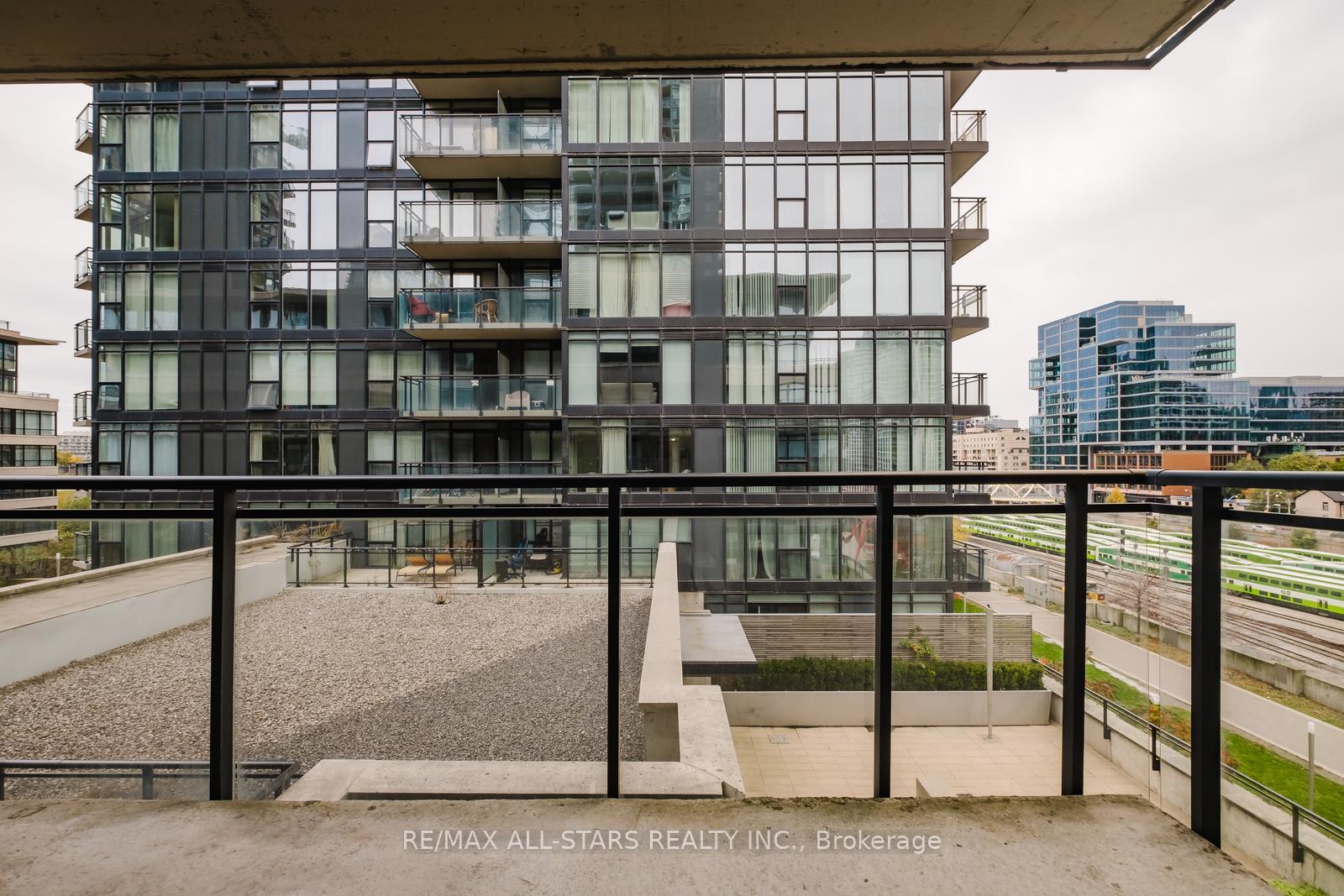 1 Bedroom Condo at 8 Telegram, Toronto For sale