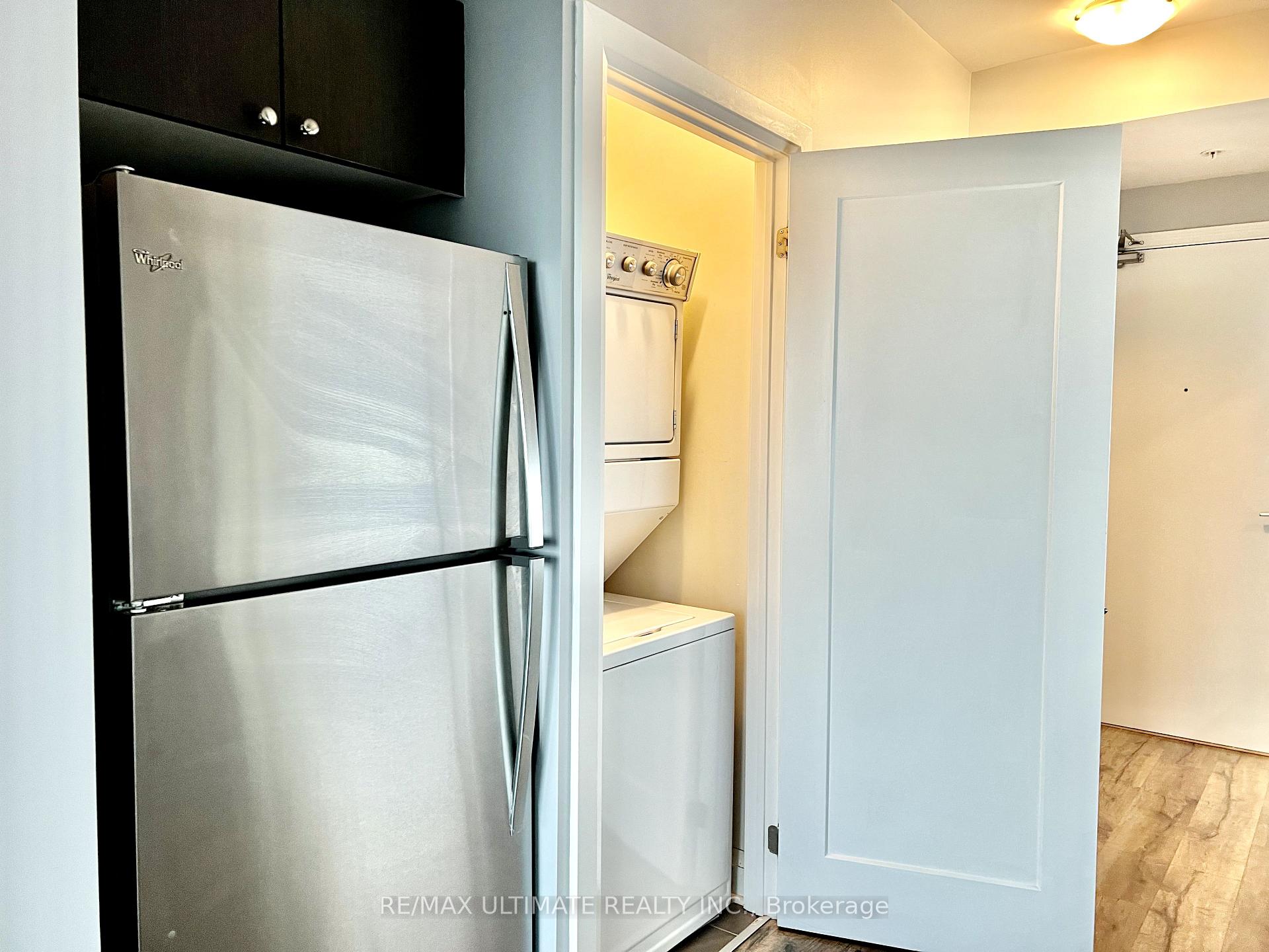 1 Bedroom Condo at 2522 Keele,  Toronto For sale