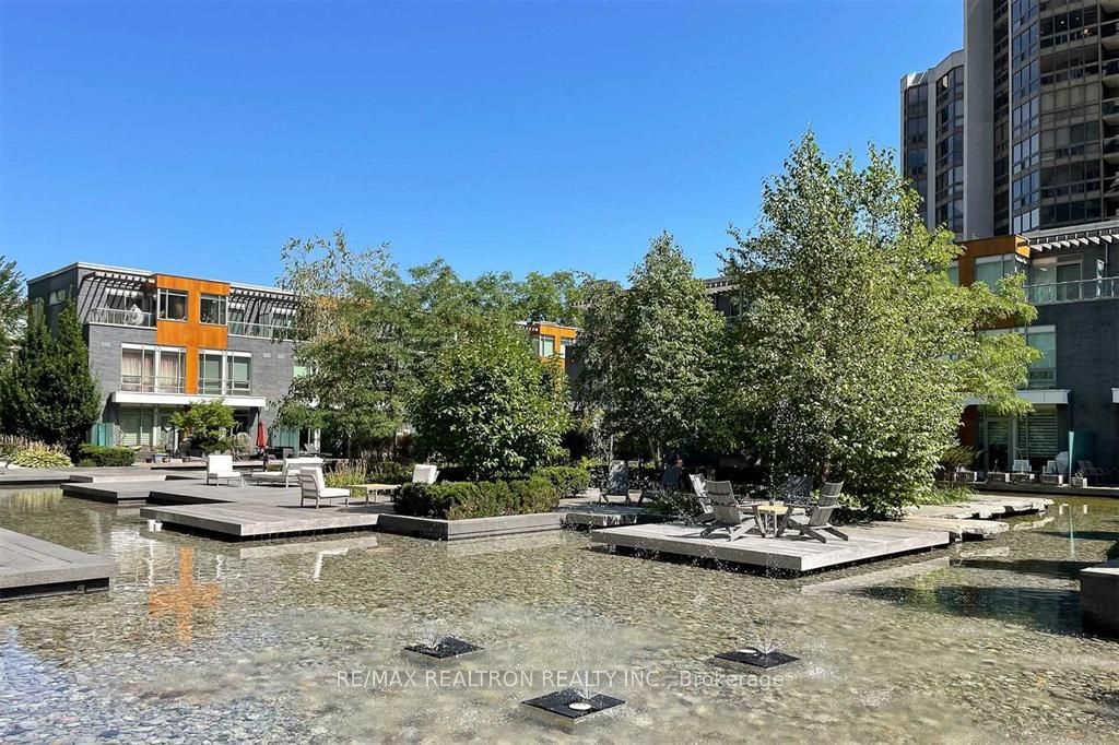88 Sheppard Avenue E, #209