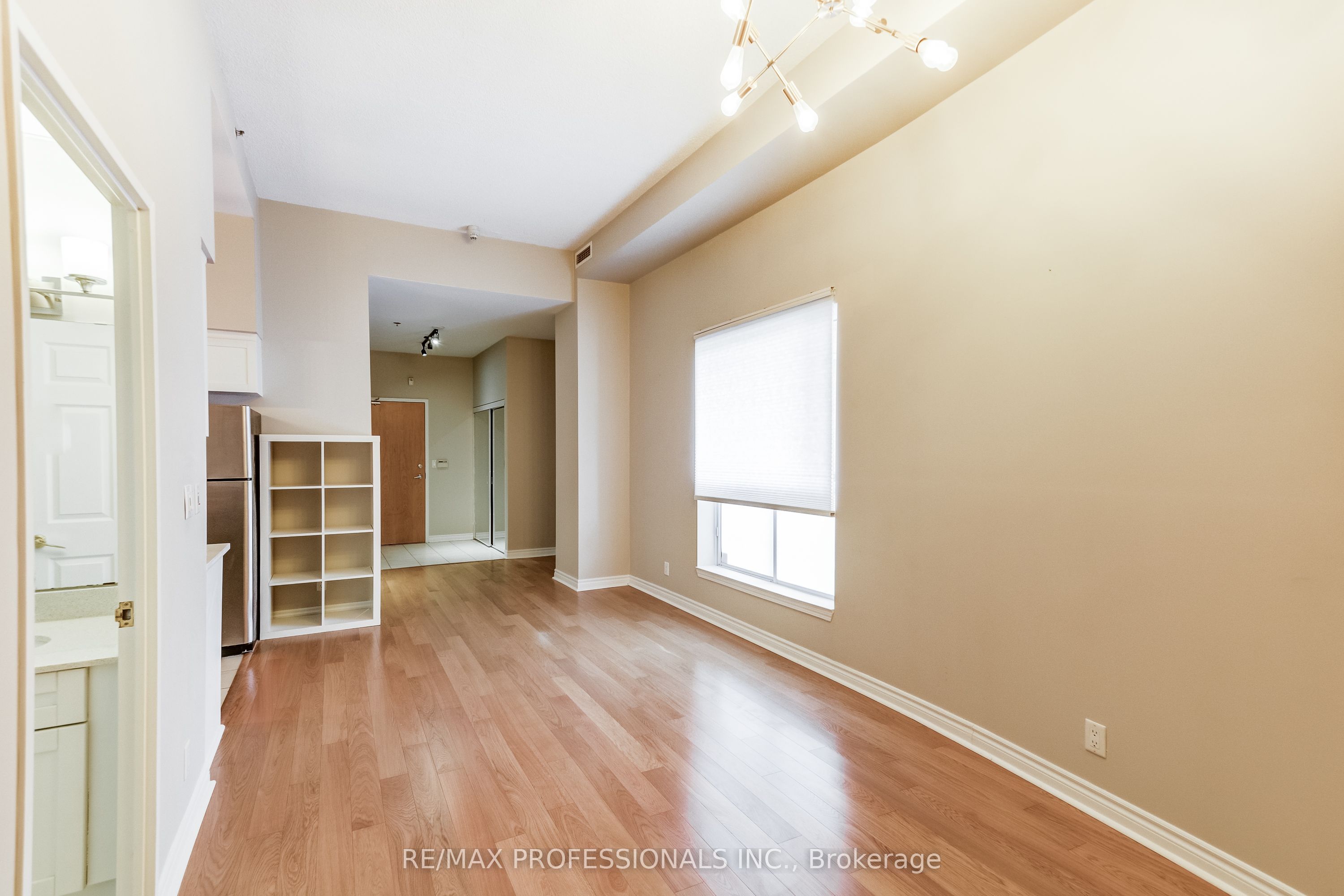 11 Christie Street, #103