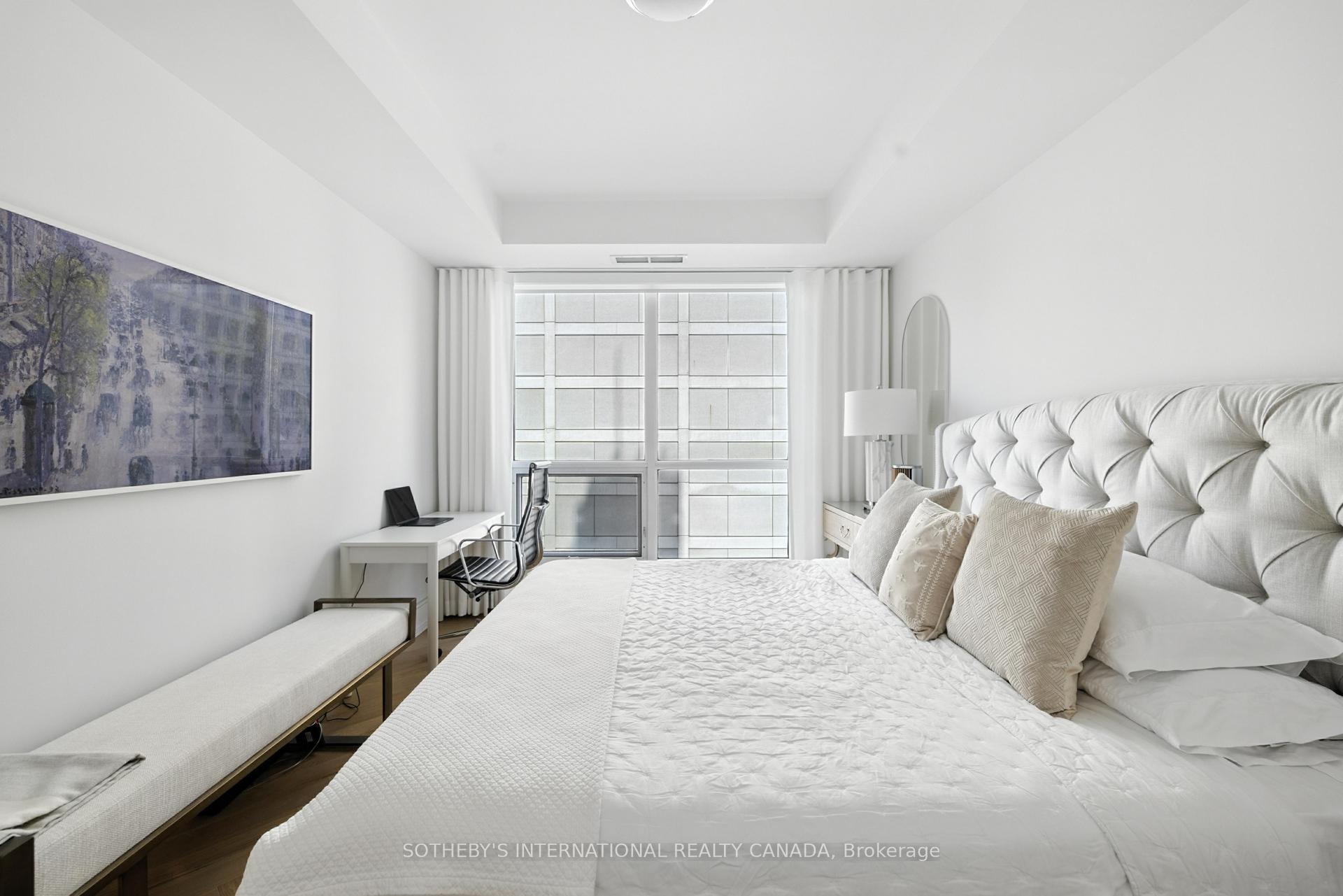 2 Bedrooms Condo at 10 Bellair, Toronto For sale
