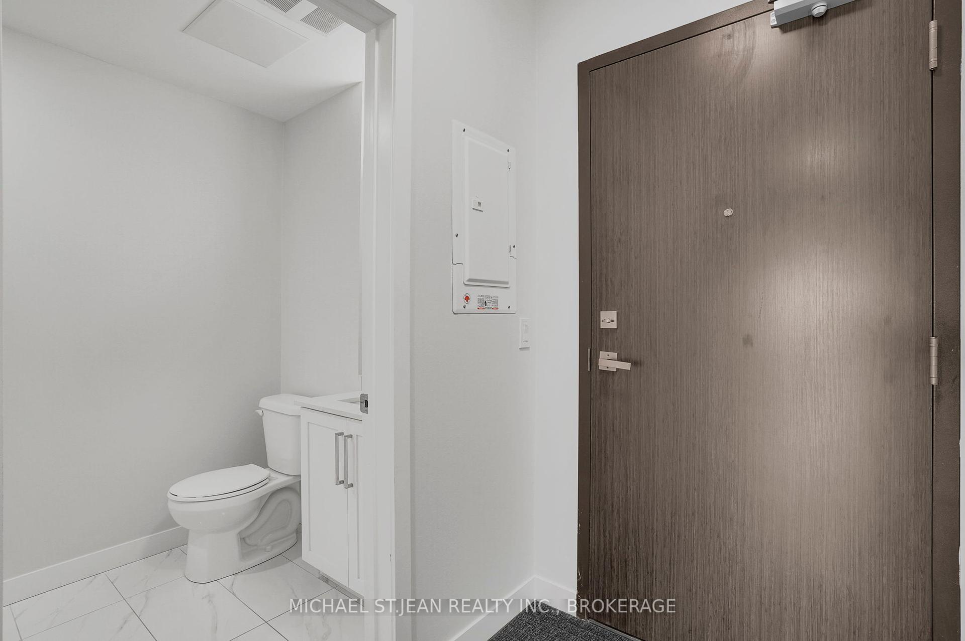 1 Bedroom Condo at 15 Queen,  Hamilton For sale