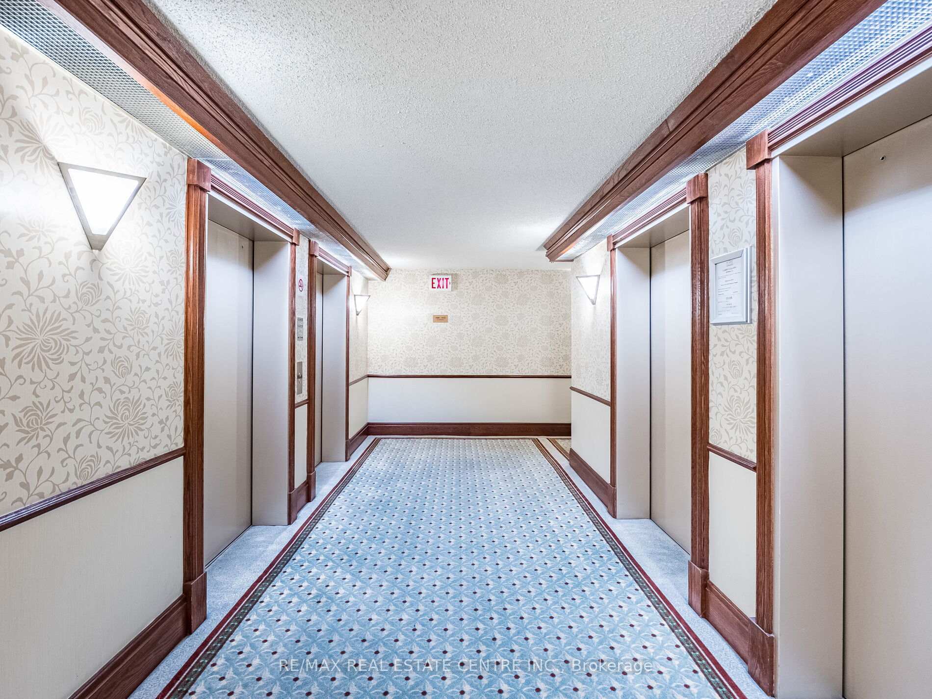 3 Bedrooms Condo at 168 Bonis, Toronto For sale