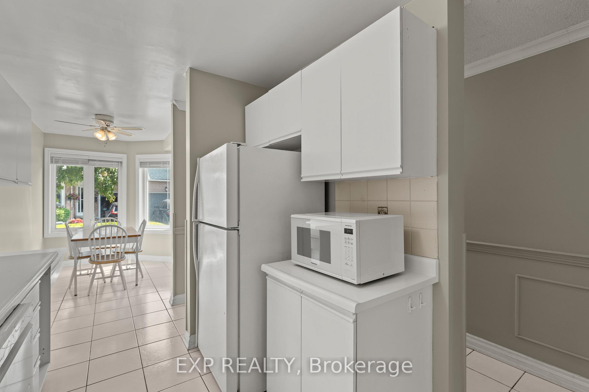 3 Bedrooms Condo at 2205 South Millway, Mississauga For sale