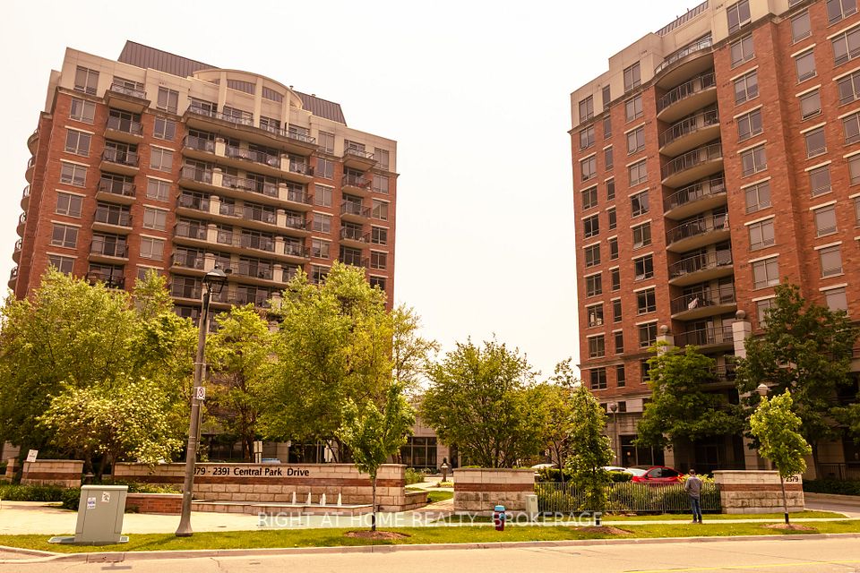 #809 - 2391 Central Park Drive, Oakville, ON L6H 0E3