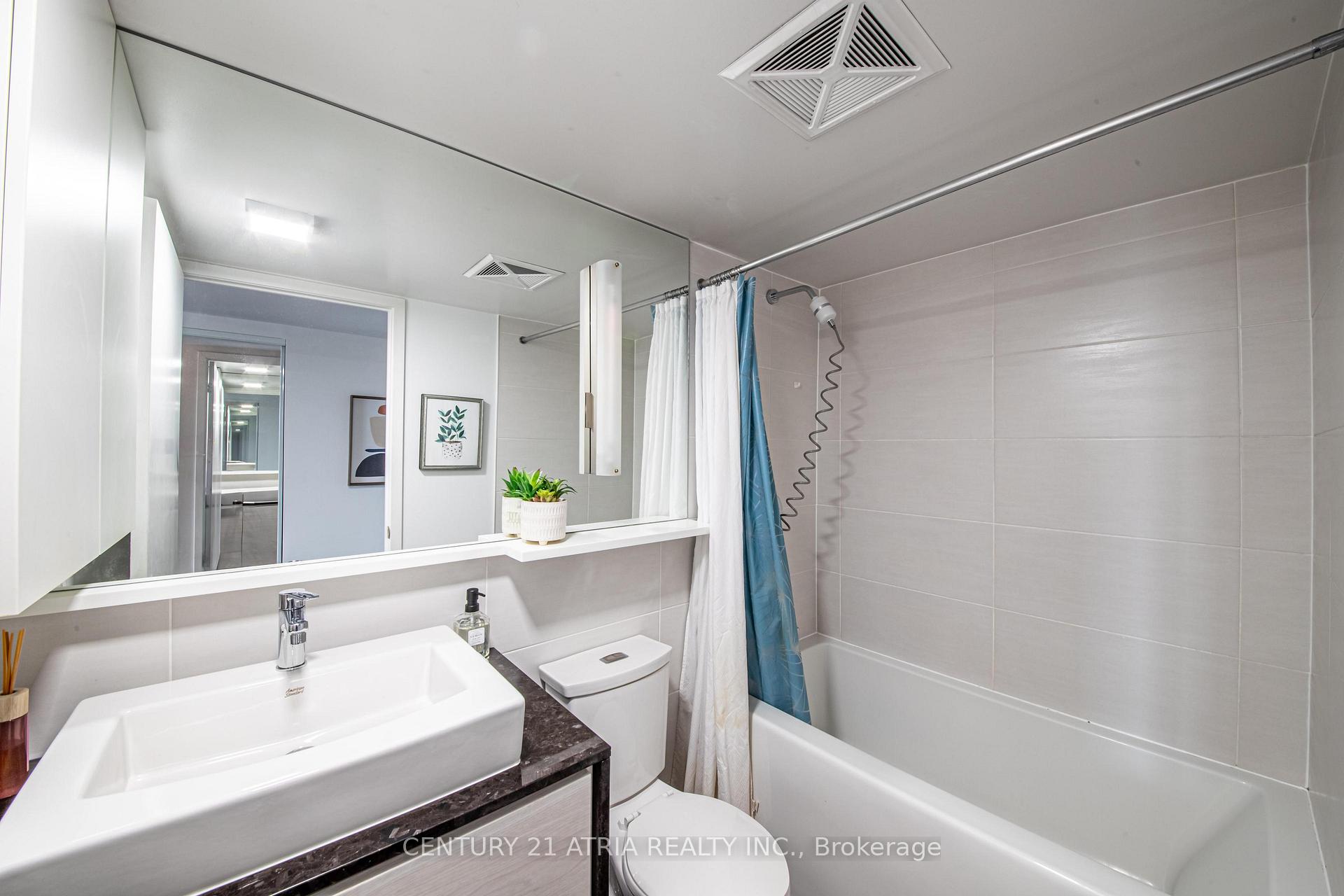2 Bedrooms Condo at 121 Mcmahon, Toronto For sale