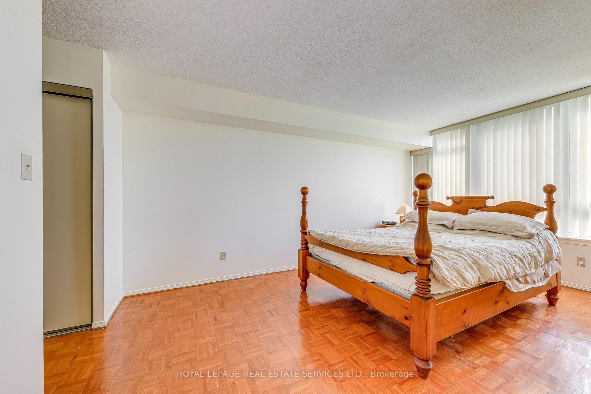 2 Bedrooms Condo at 3605 Kariya, Mississauga For sale