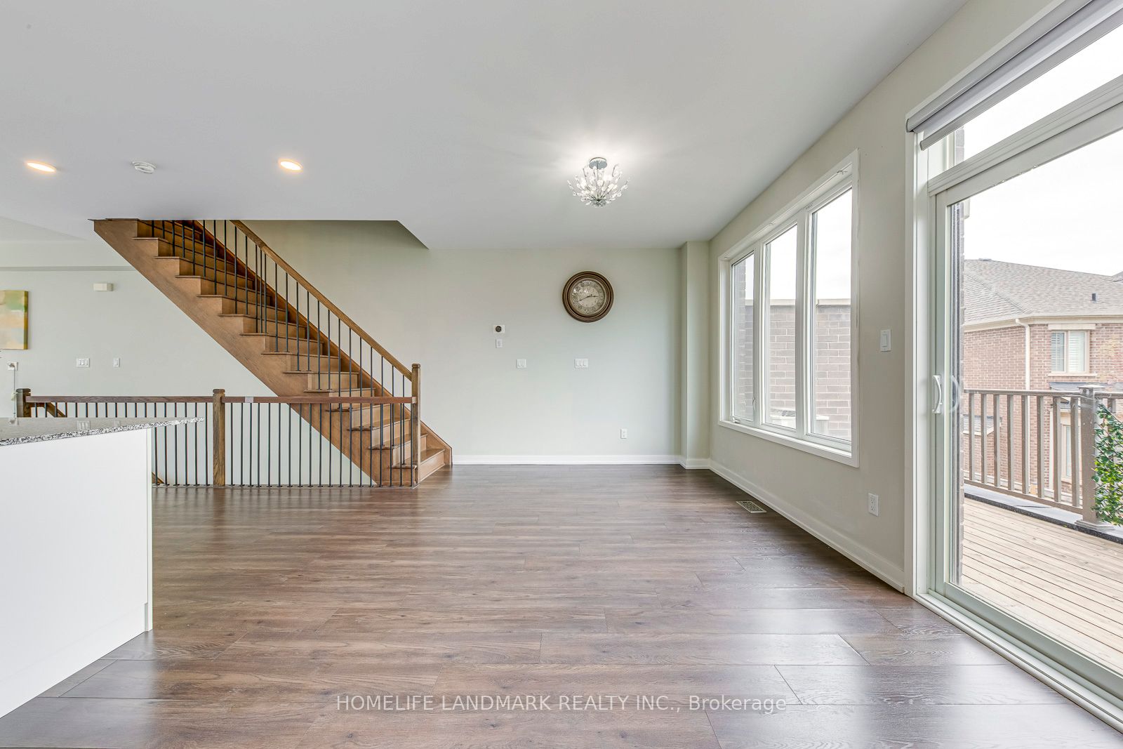 3098 Ernest Appelbe Boulevard