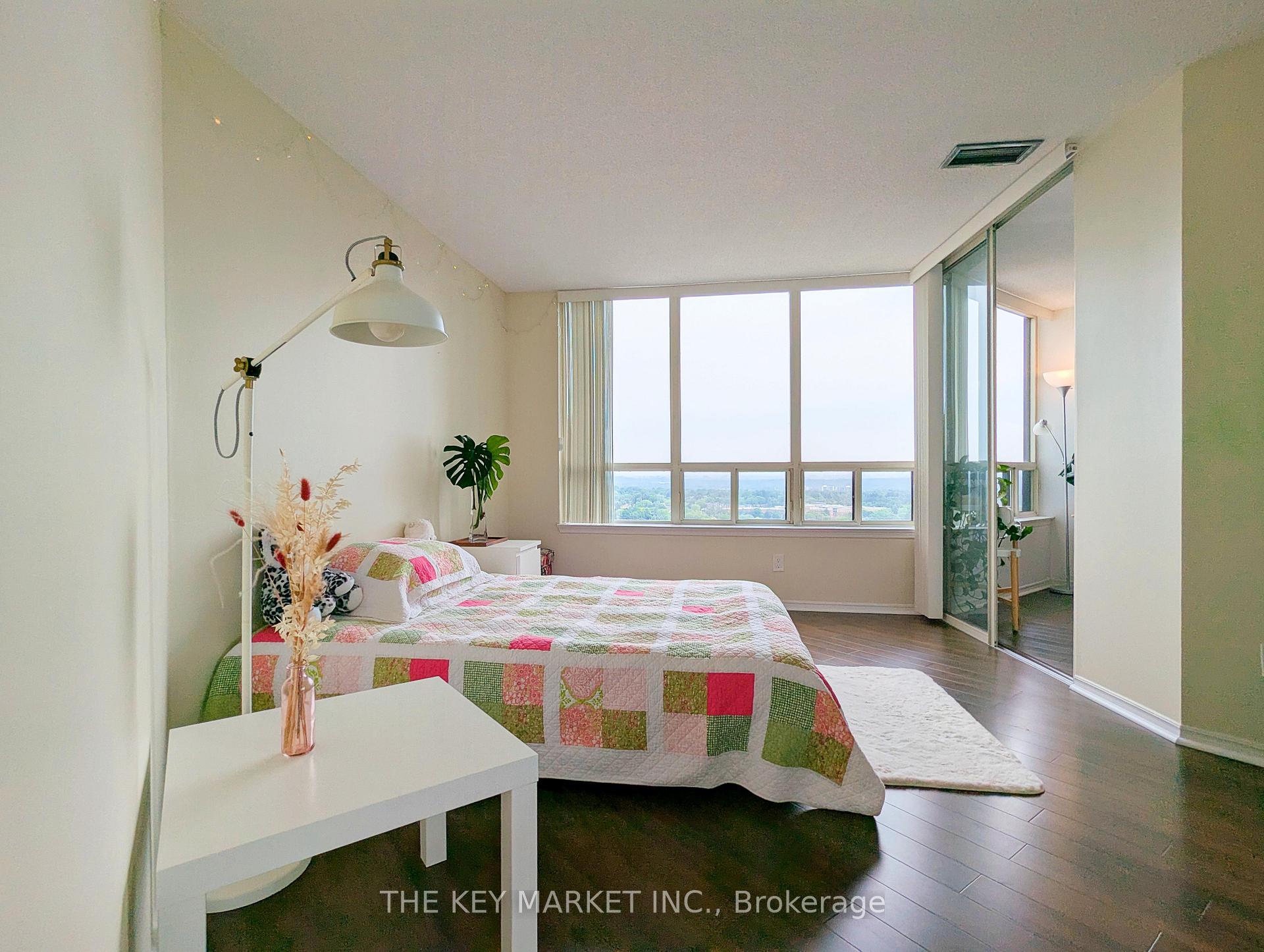 4 Bedrooms Condo at 7 Bishop, Toronto For sale