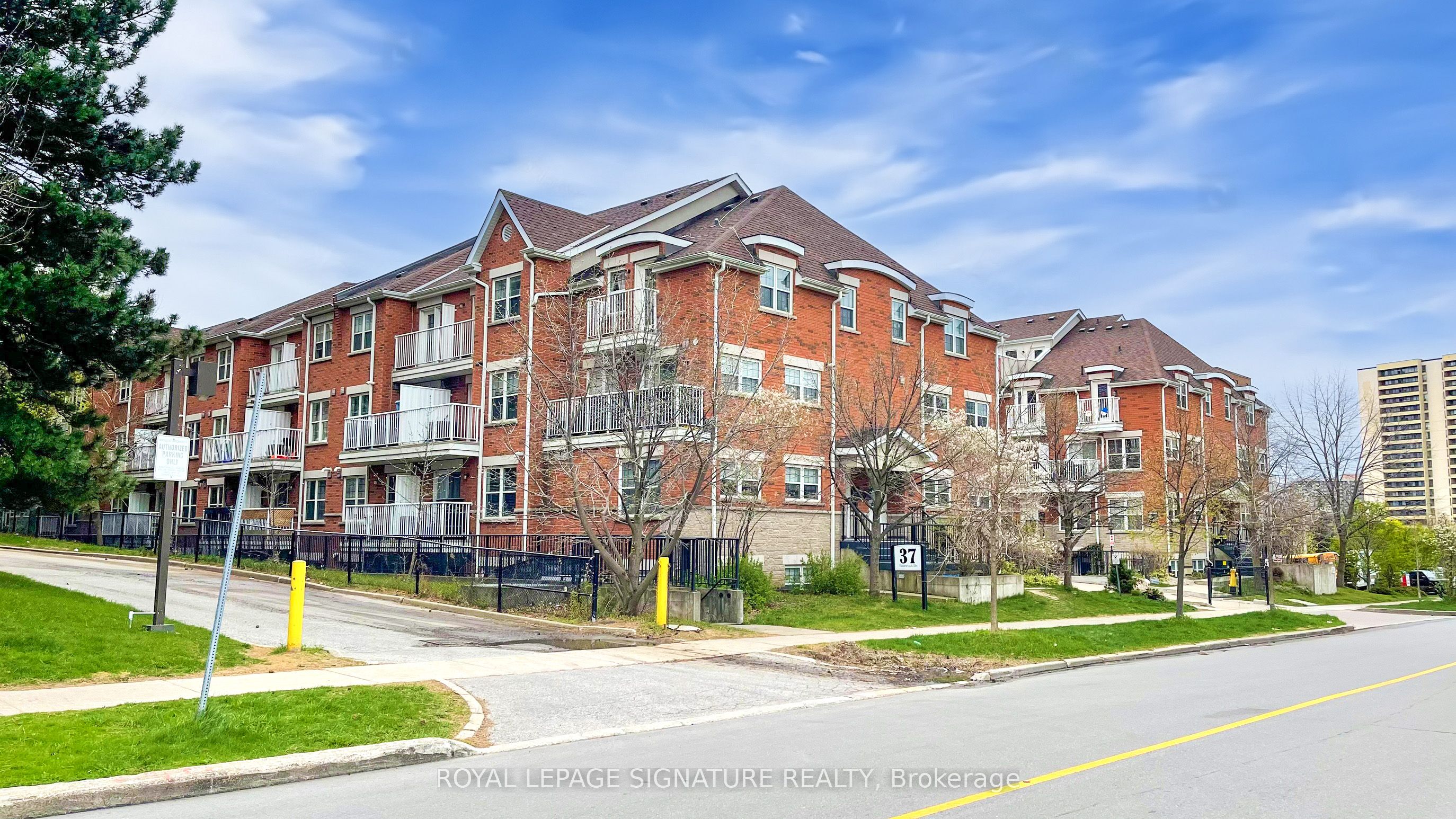 #63 - 37 Four Winds Drive, Toronto, ON M3J 1K7