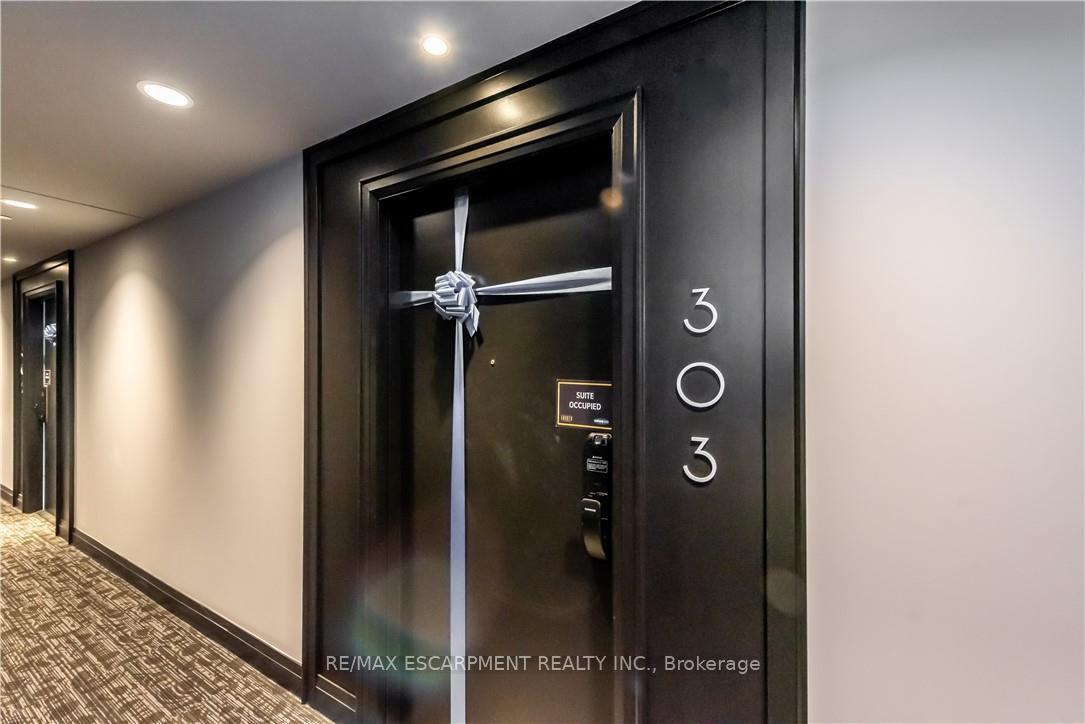 2 Bedrooms Condo at 50 KAITTING, Oakville For sale
