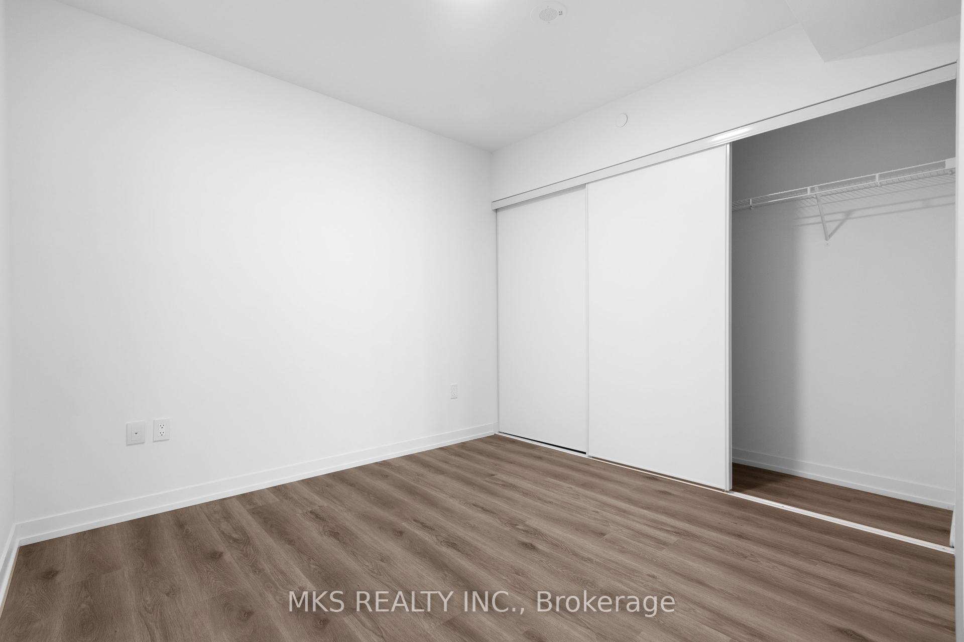 3 Bedrooms Condo at 138 Downes,  Toronto For sale