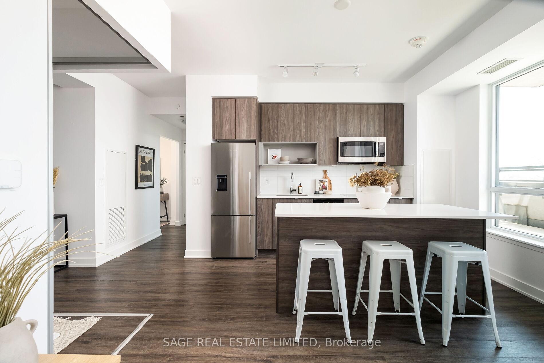 3 Bedrooms Condo at 630 Greenwood,  Toronto For sale