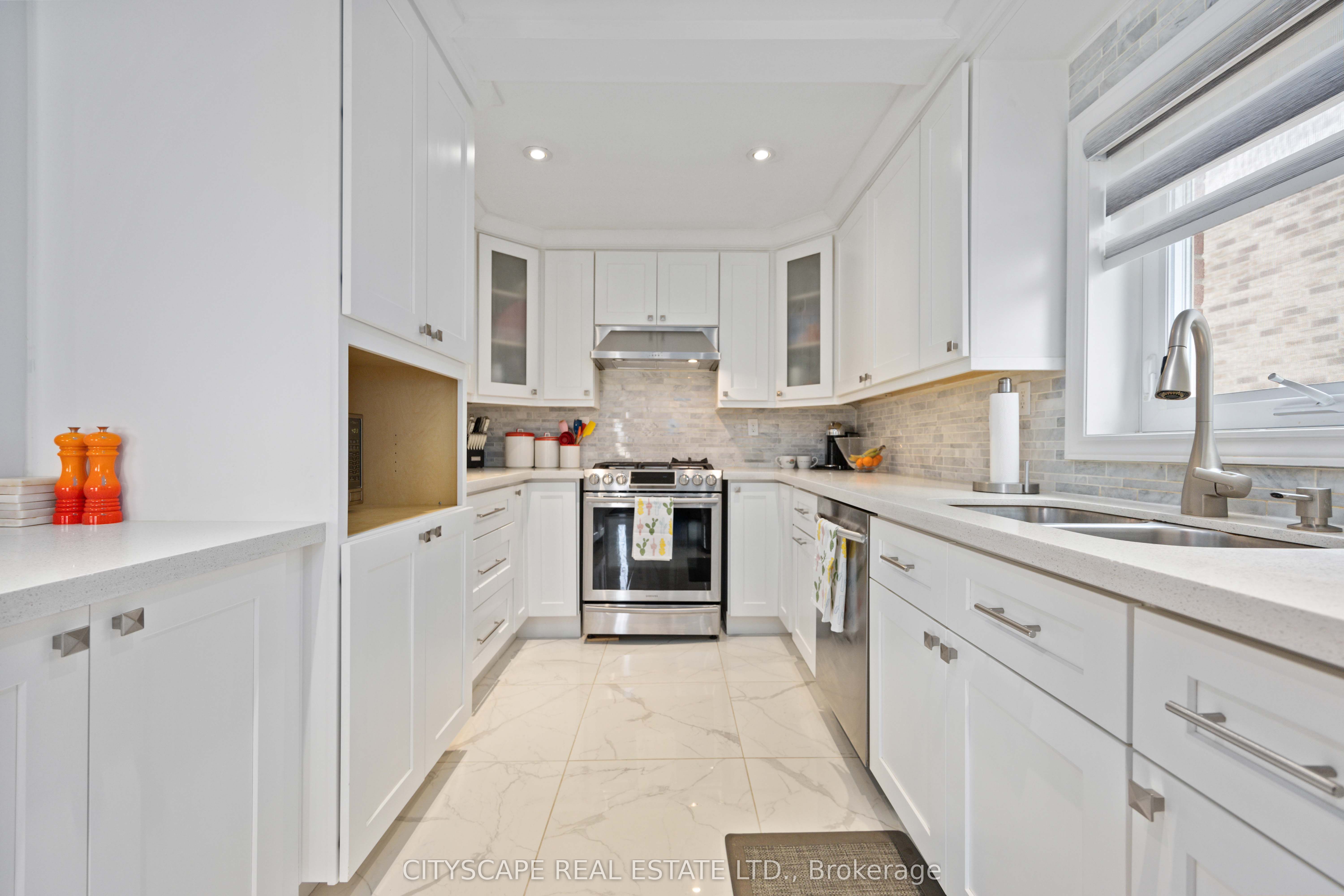 39 Bentworth Avenue