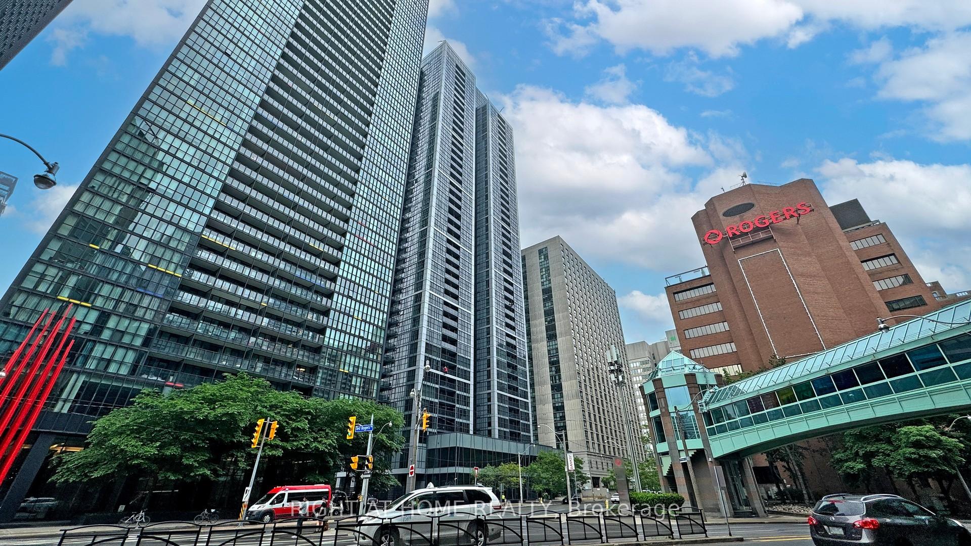 2 Bedrooms Condo at 28 Ted Rogers, Toronto For sale