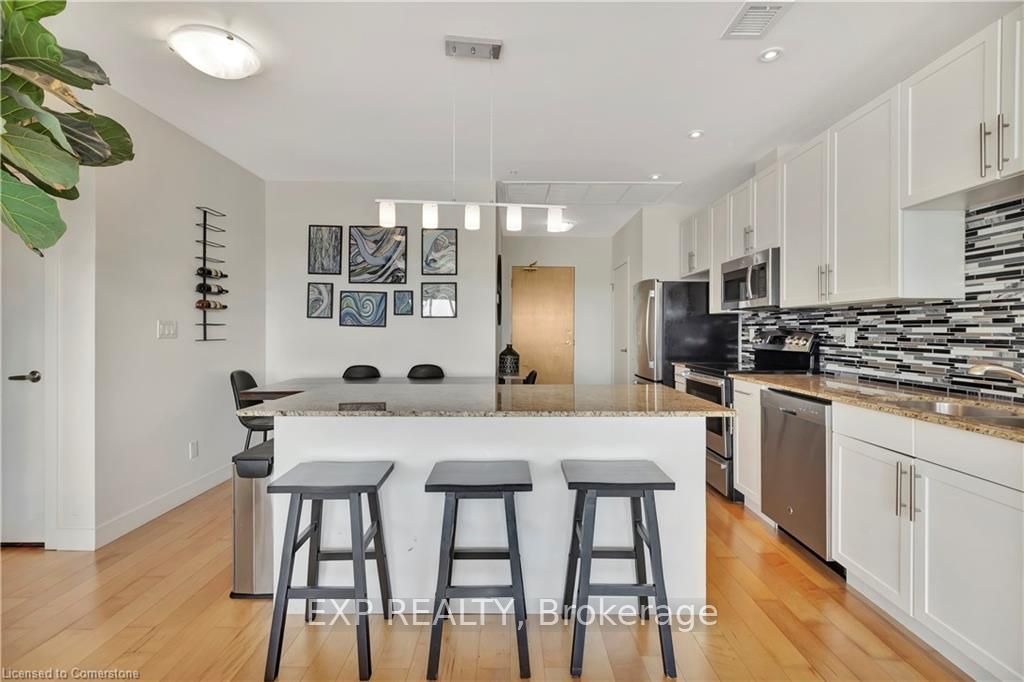 1 Victoria Street S, #1001
