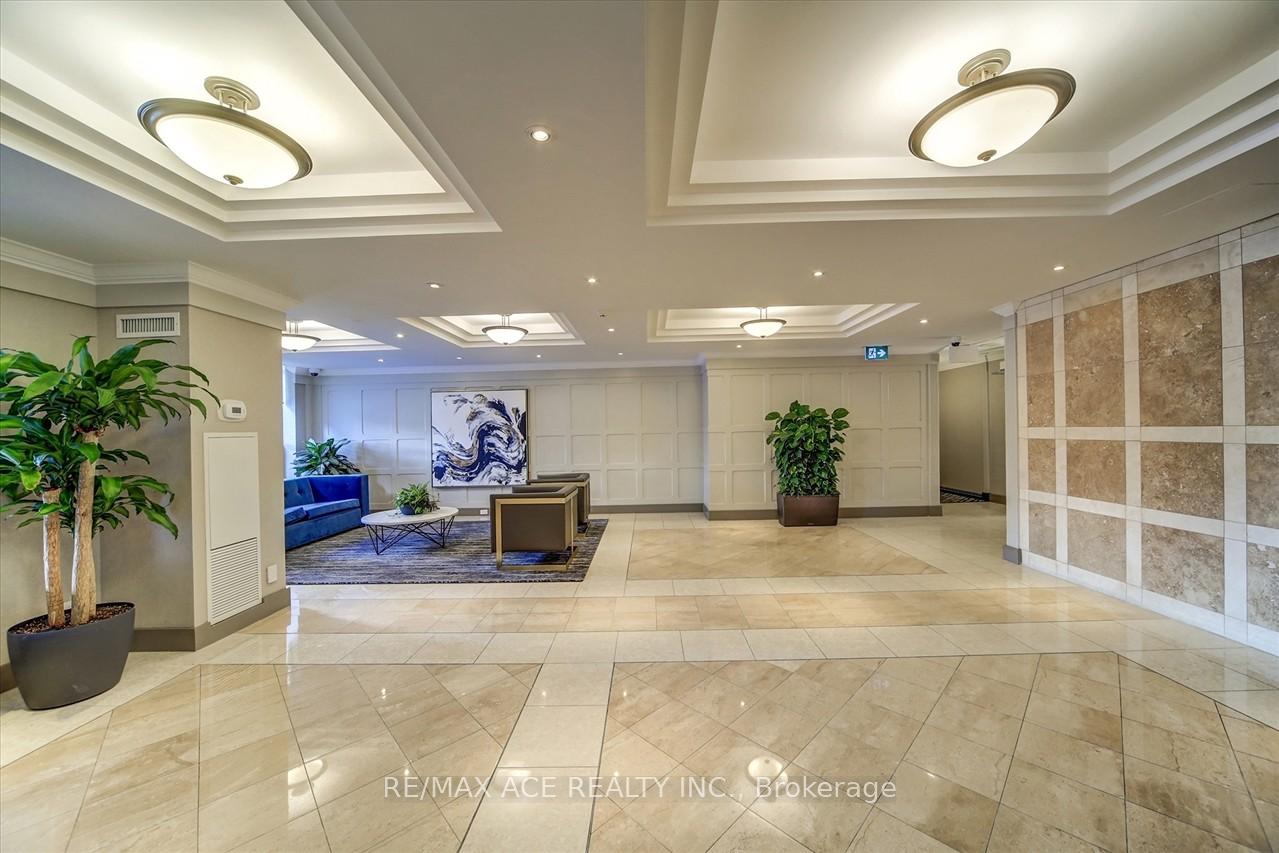 3 Bedrooms Condo at 330 Mccowan, Toronto For sale