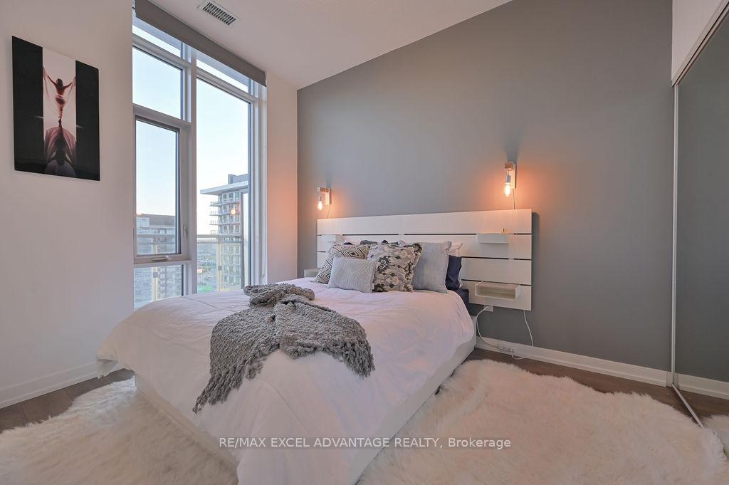 2 Bedrooms Condo at 2520 Eglinton, Mississauga For sale