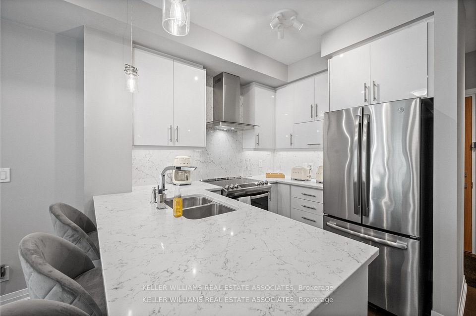 Property at #226 - 128 Grovewood Common, Oakville, ON L6H 0X3