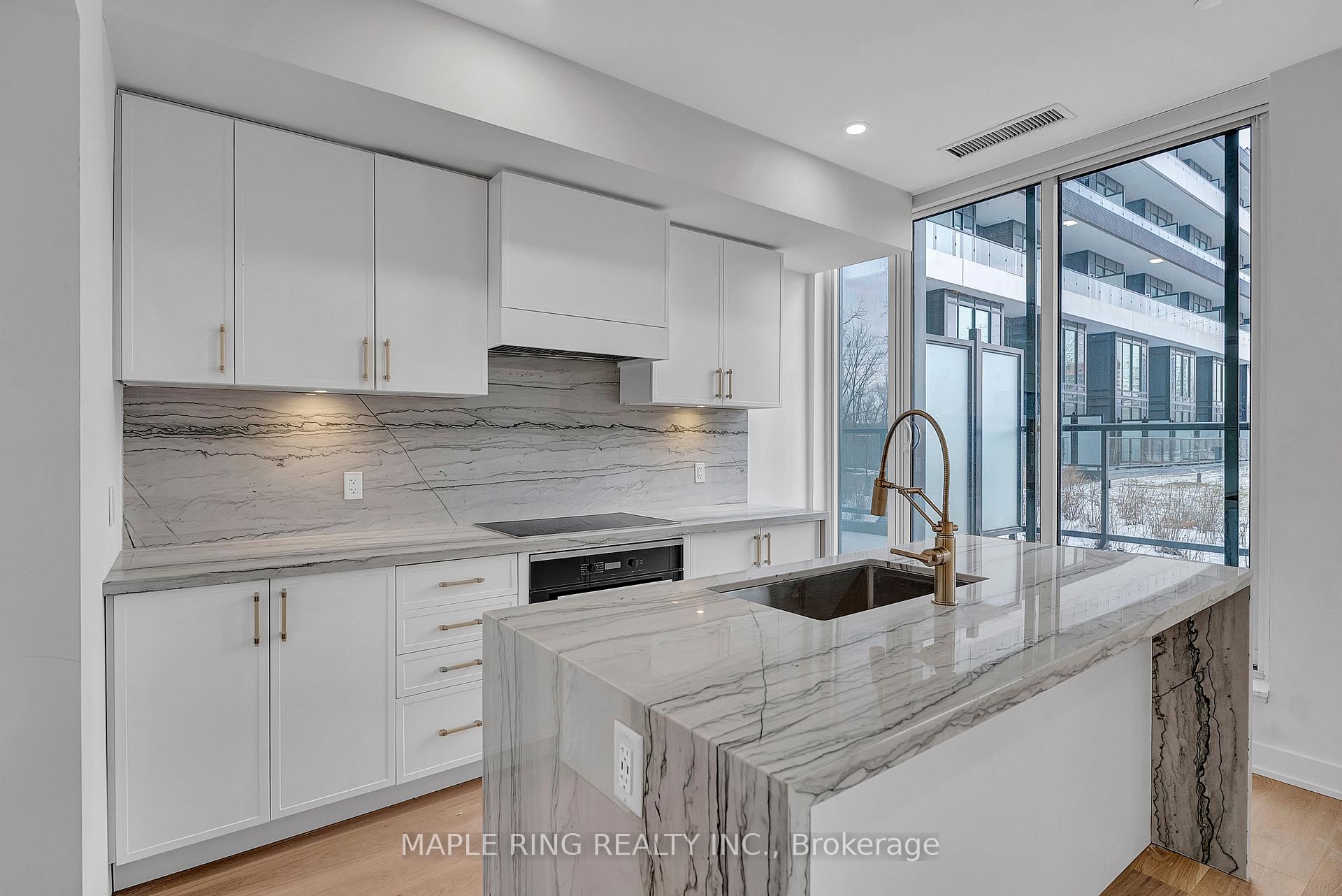 2 Bedrooms Condo at 2485 Taunton,  Oakville For sale