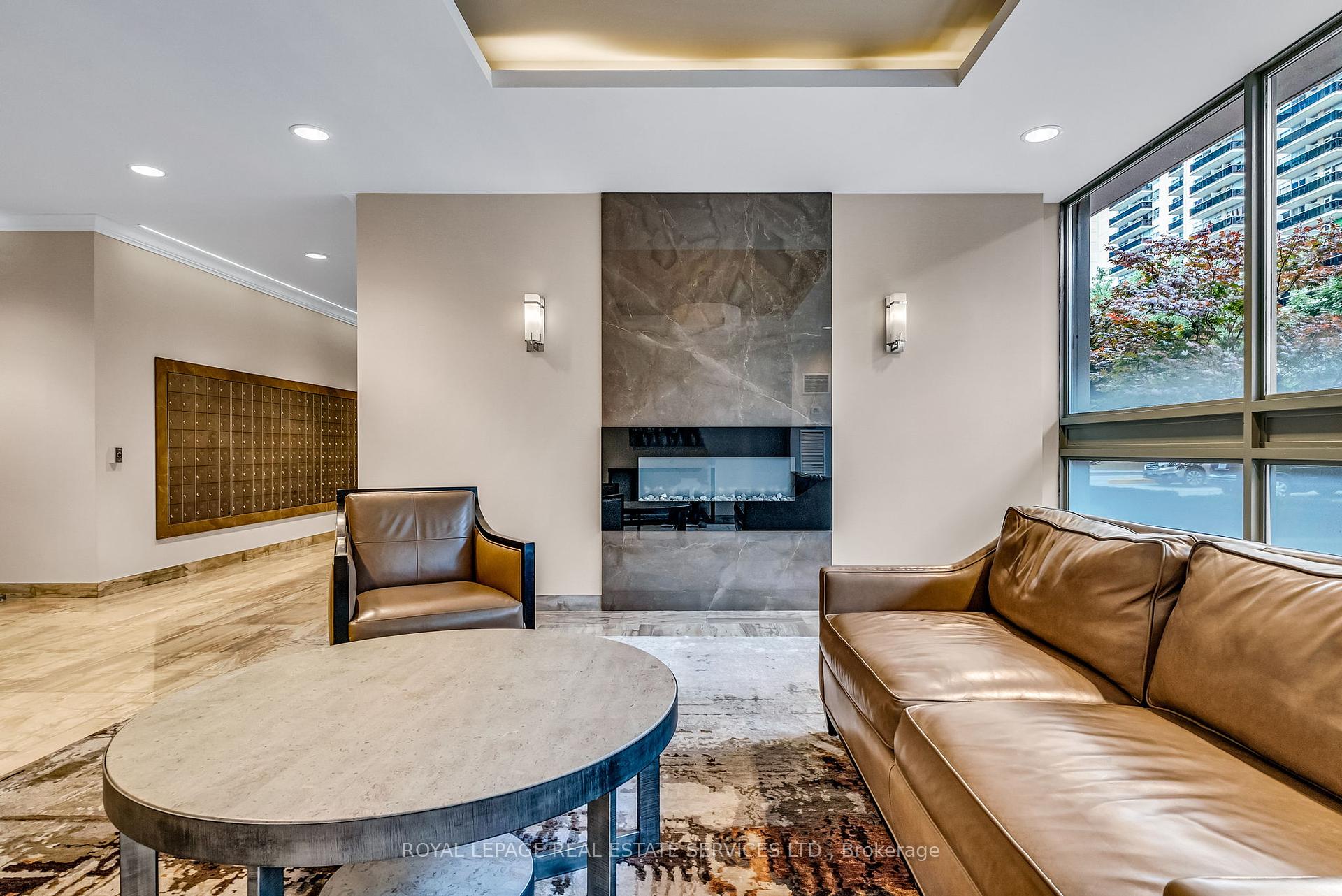 2 Bedrooms Condo at 50 Quebec, Toronto For sale